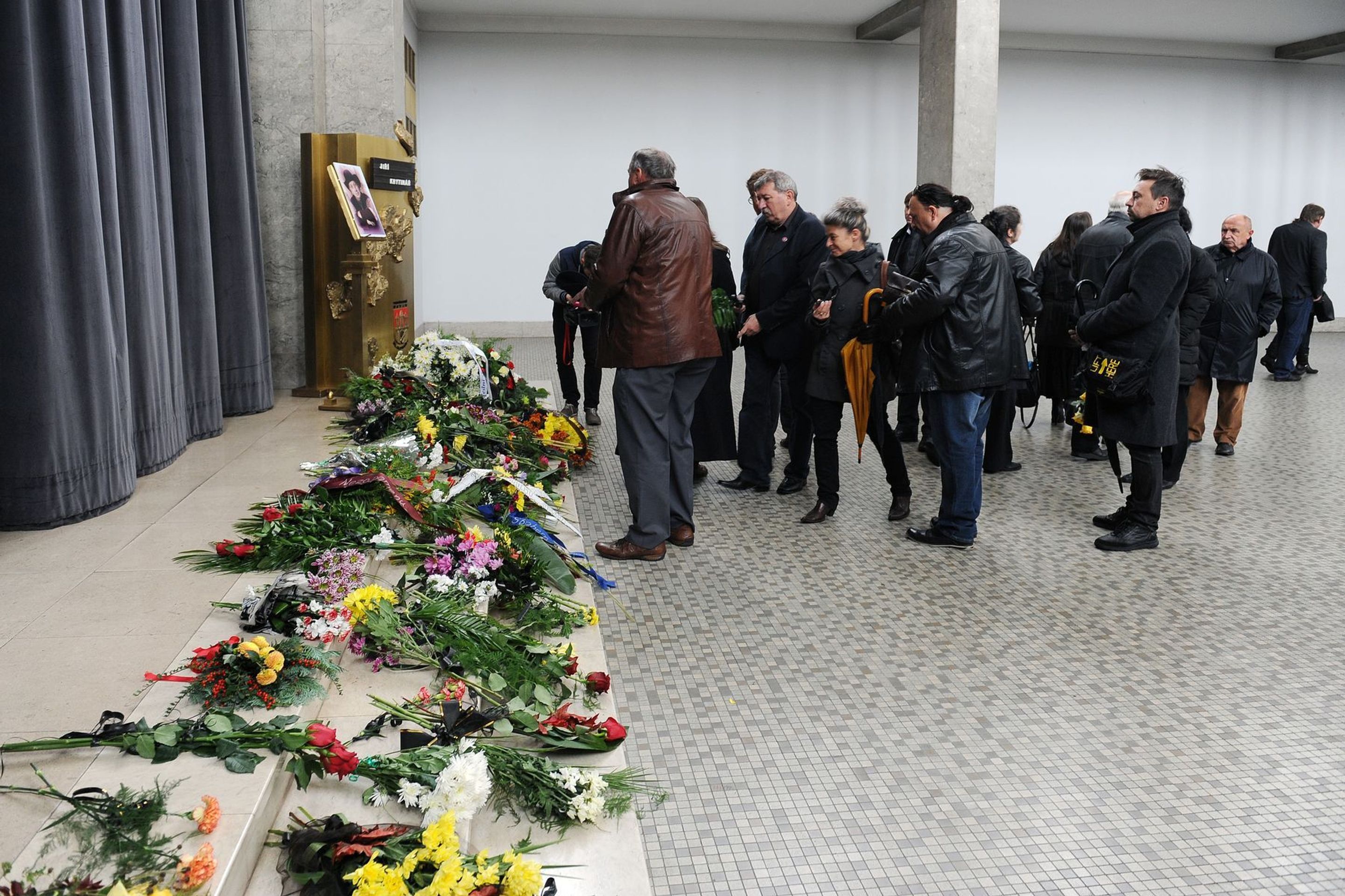 Poslední rozloučení s Jiřím Krytinářem - 28 - GALERIE: Rozloučení s Jiřím Krytinářem (10/29)