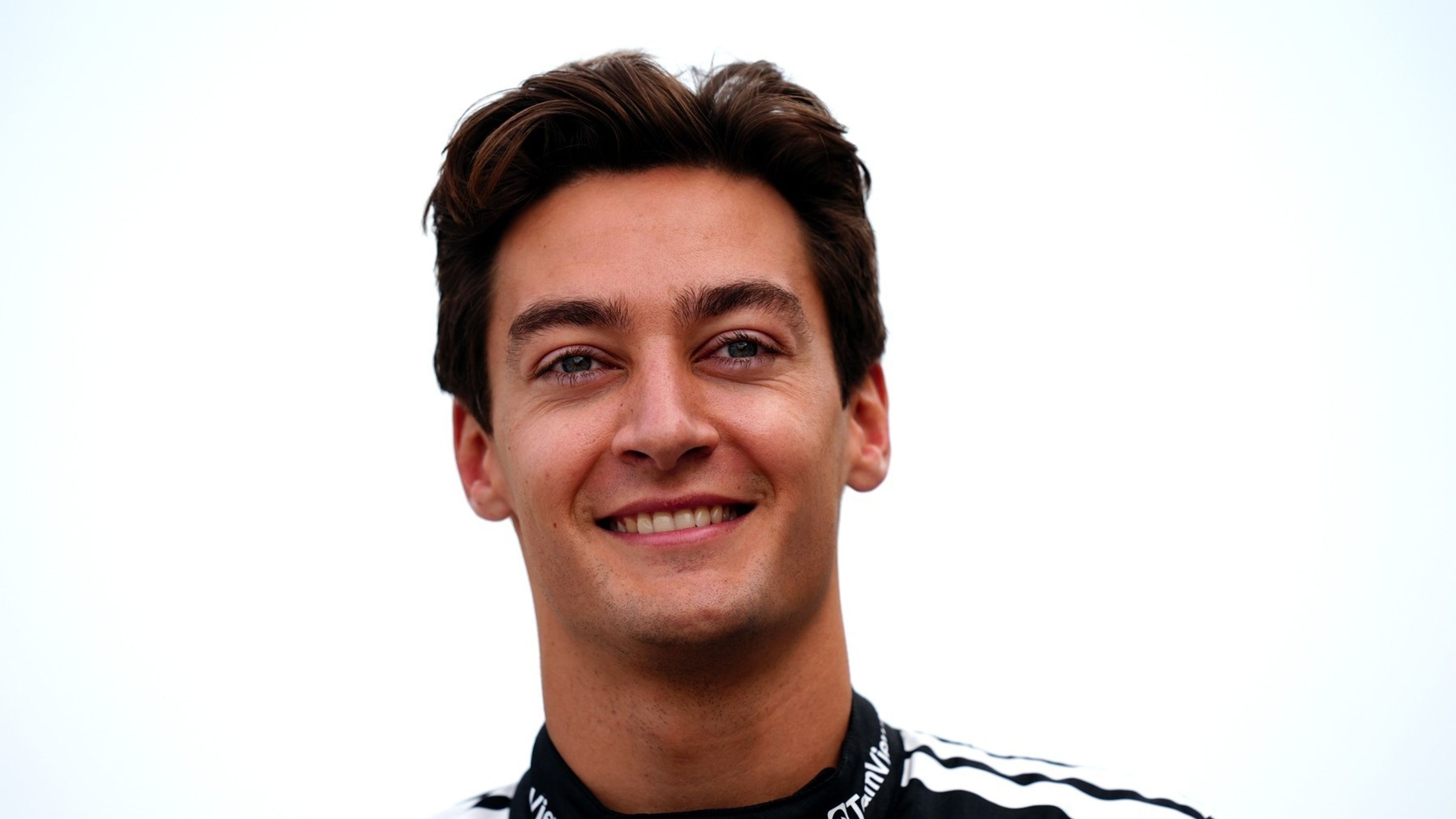 George Russell (cropped) - Závodníci Formule 1 pro sezónu 2025 (13/20)