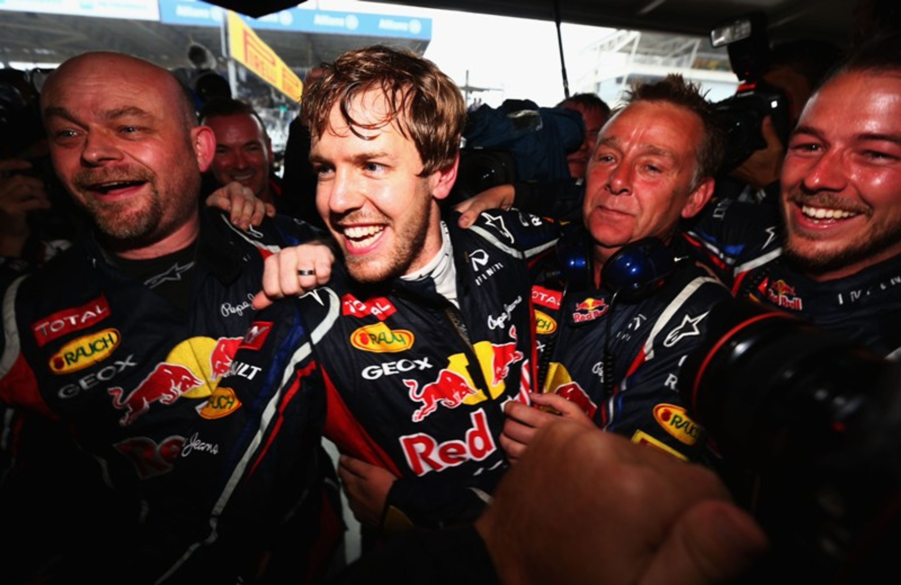 Sebastian Vettel - GALERIE: Představení Red Bullu (5/5)
