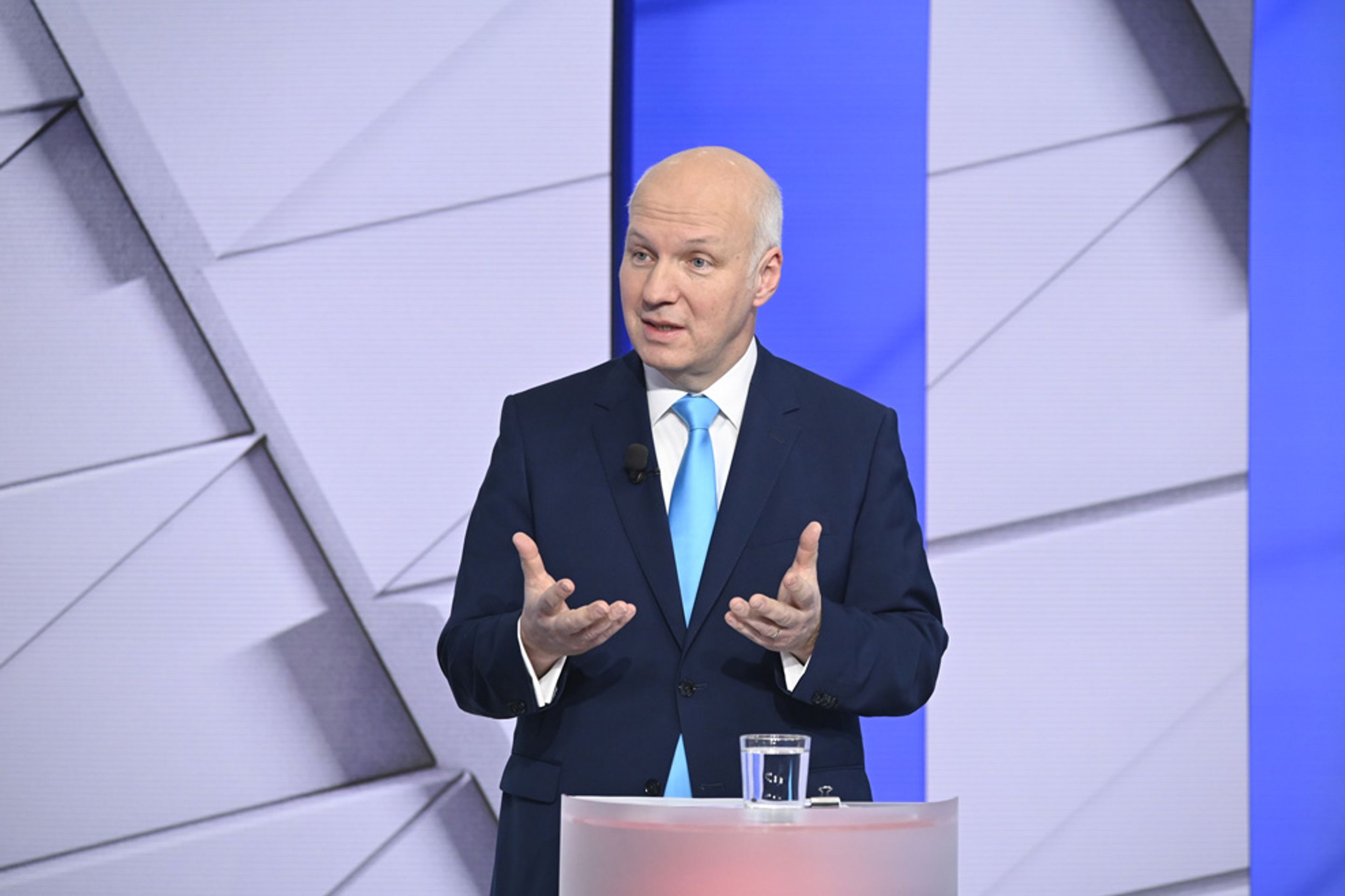 První debata kandidátů (26) - Debata kandidátů (21/47)