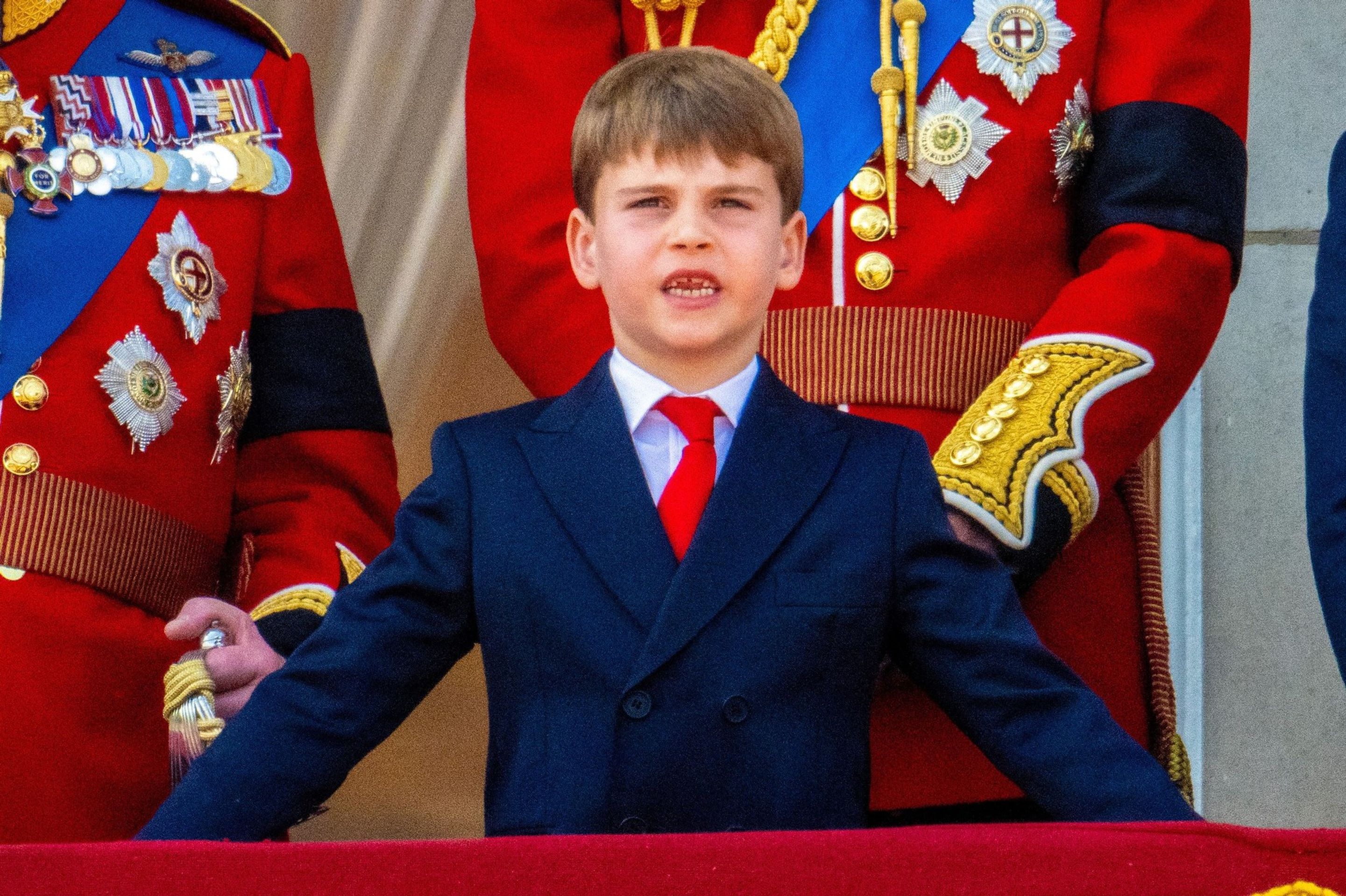 Princ Louis si užíval přehlídku na sto procent - Princ Louis na Trooping the Colour (5/6)