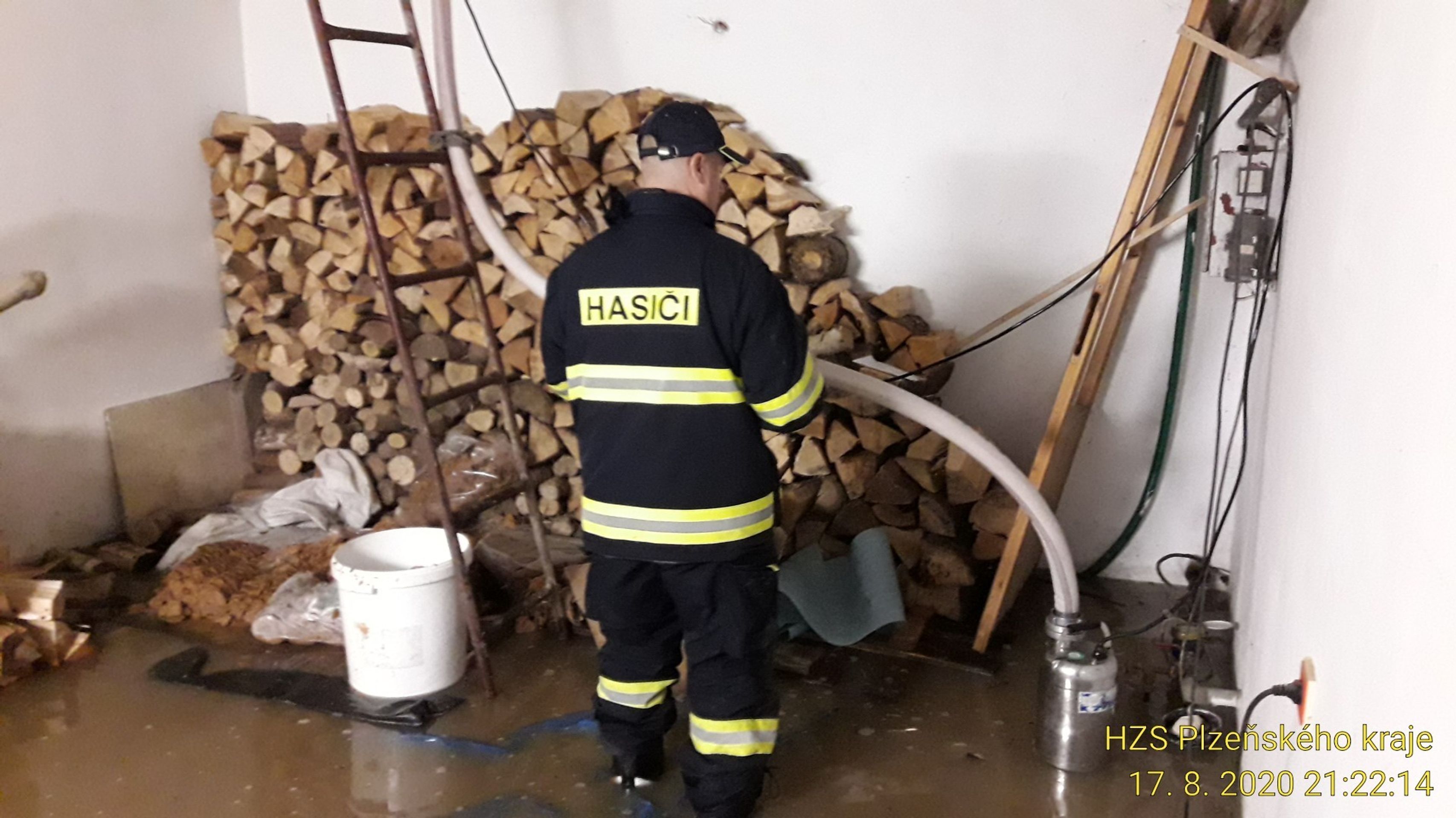 Plzeňským krajem se prohnaly bouřky - 5 - GALERIE: Českem se v pondělí prohnaly silné bouřky (7/11)