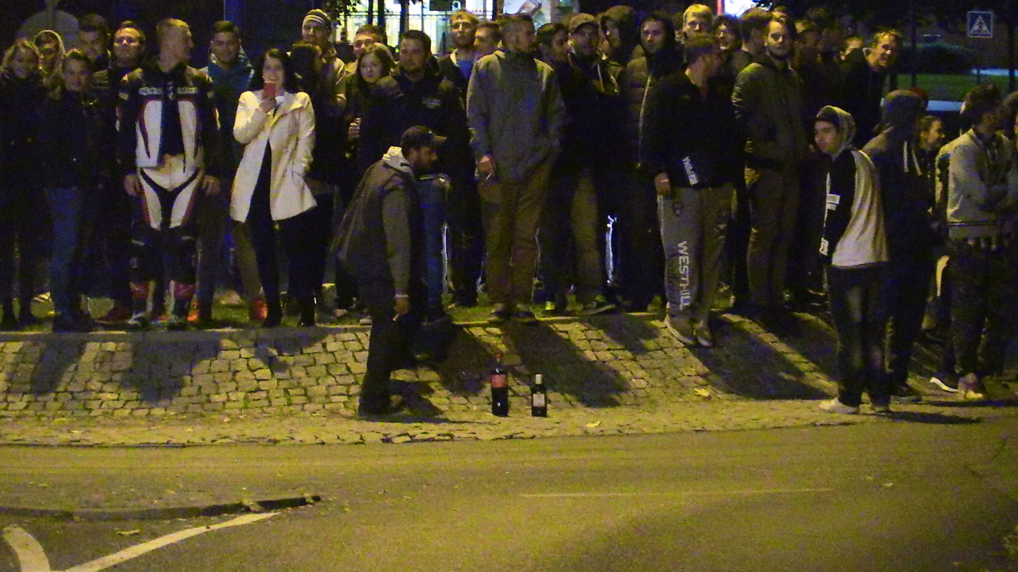 Na nepovolený sraz „tuningářů“ v Praze si došlápla policie - 3 - GALERIE: Na nepovolený sraz „tuningářů“ v Praze si došlápla policie (13/15)