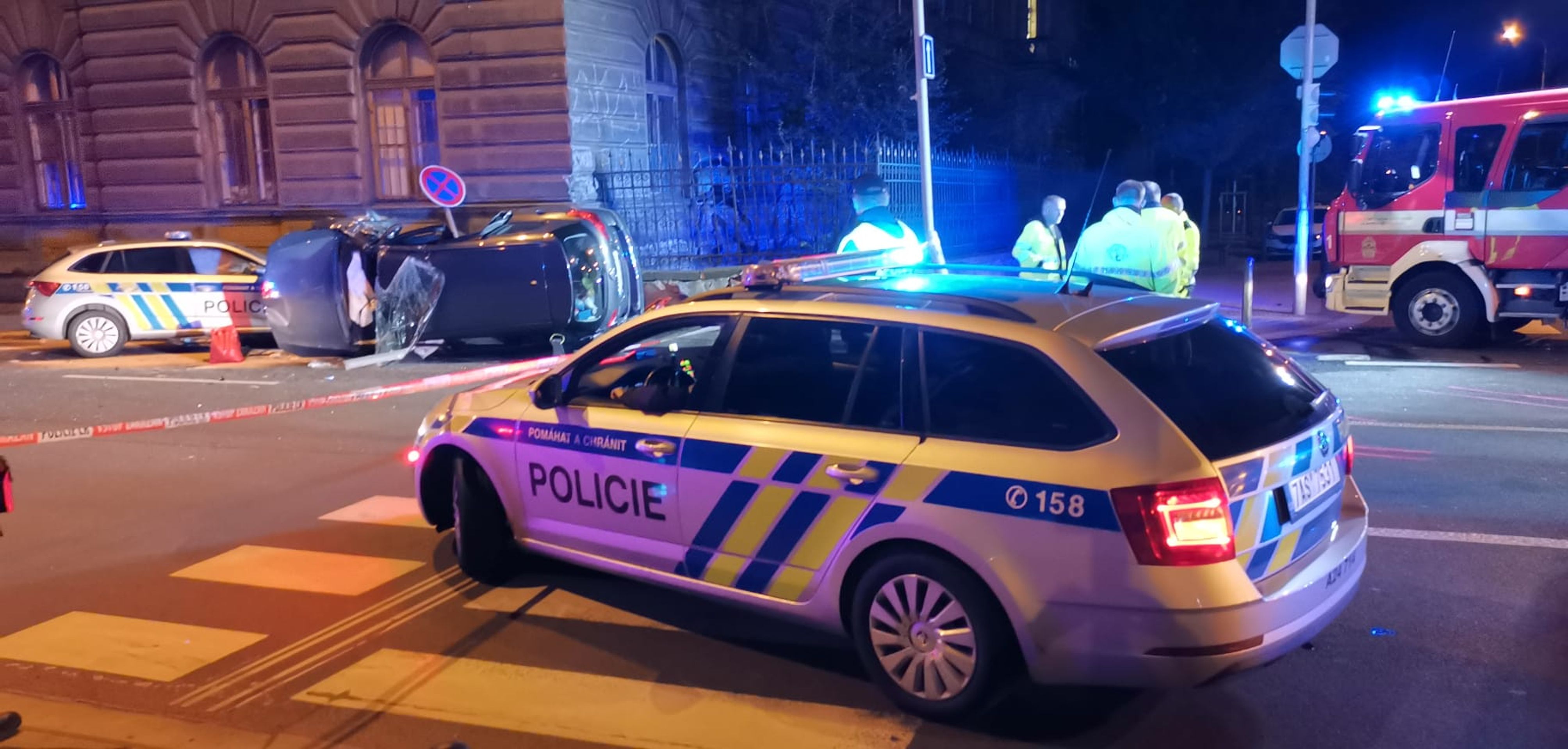 Srážka policejního a osobního auta (5) - Srážka policejního a osobního auta (5/5)