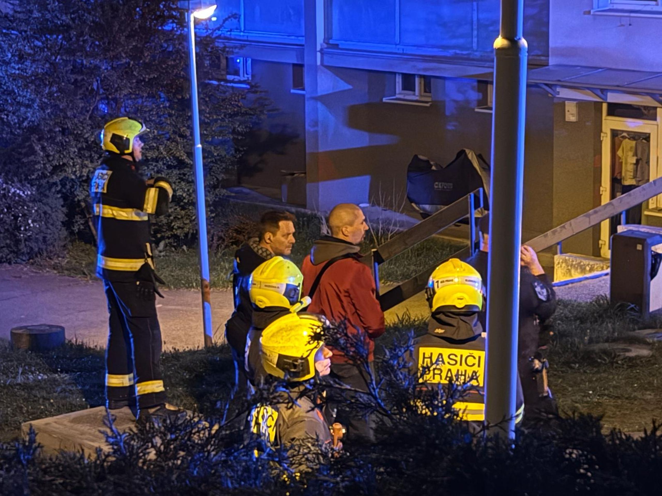 Zásah zásahové jednotky - Zásah policie v pražských Stodůlkách (6/12)