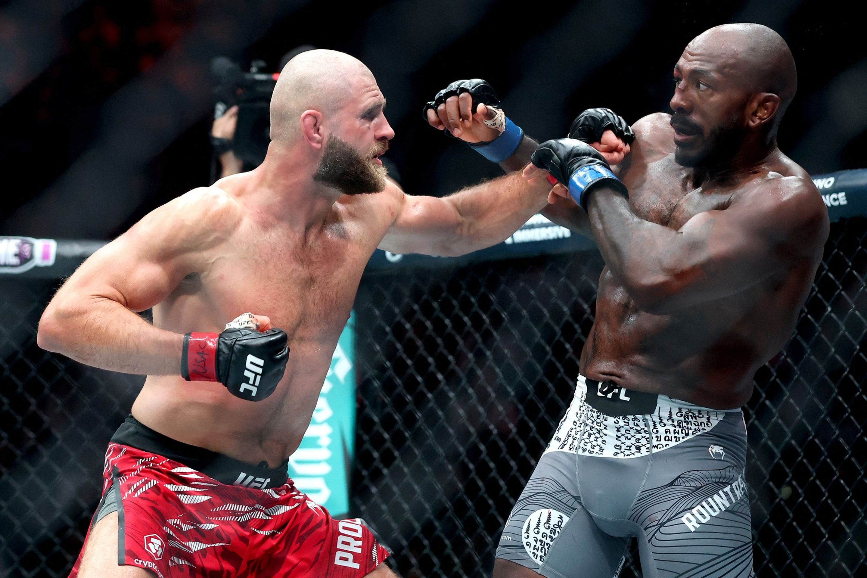 Jiří Procházka porazil Khalila Rountreeho - Jiří Procházka v UFC porazil Khalila Rountreeho (9/9)