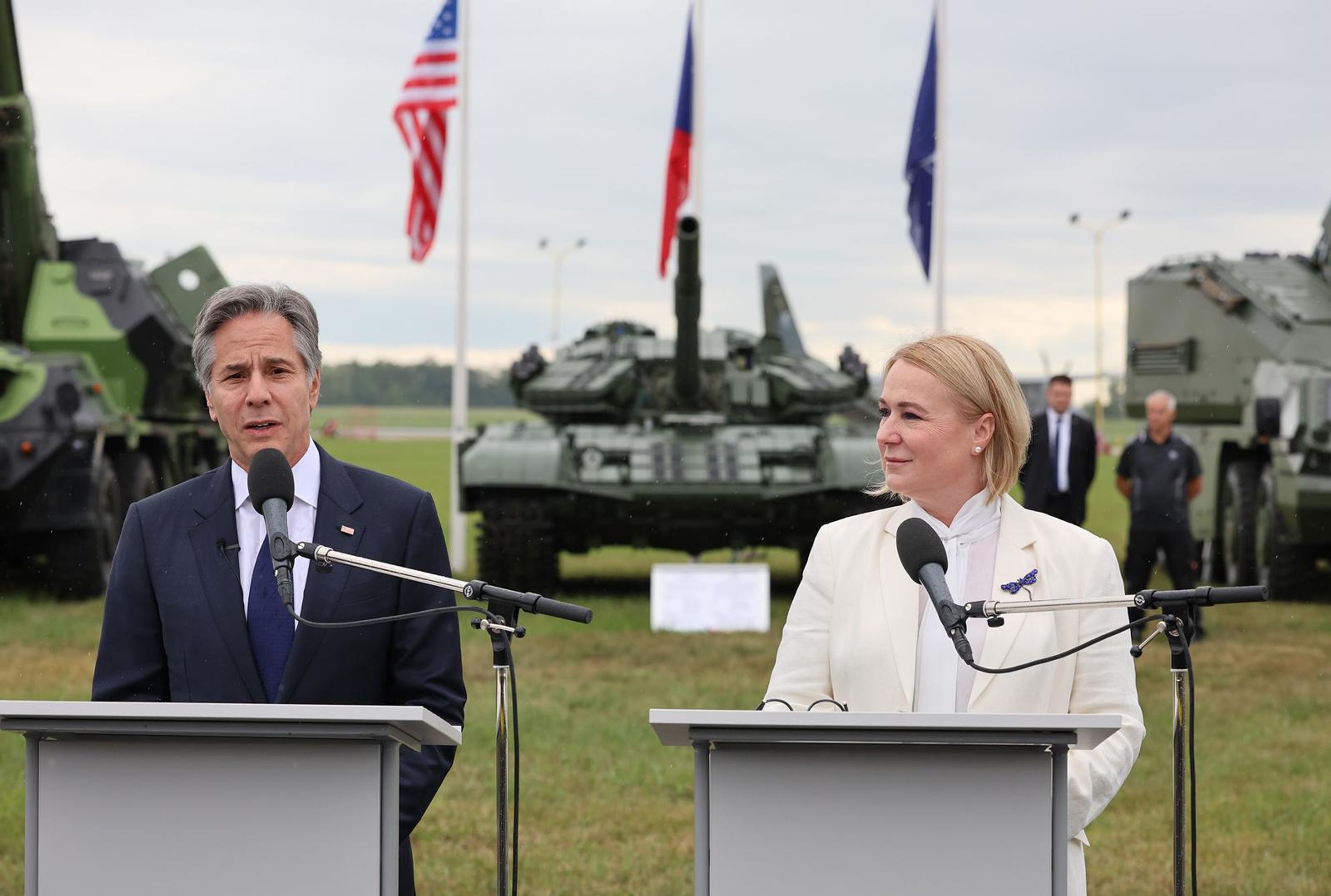Ministři Jana Černochová a Antony Blinken - Jens Stoltenberg a Anthony Blinken v Praze (14/17)