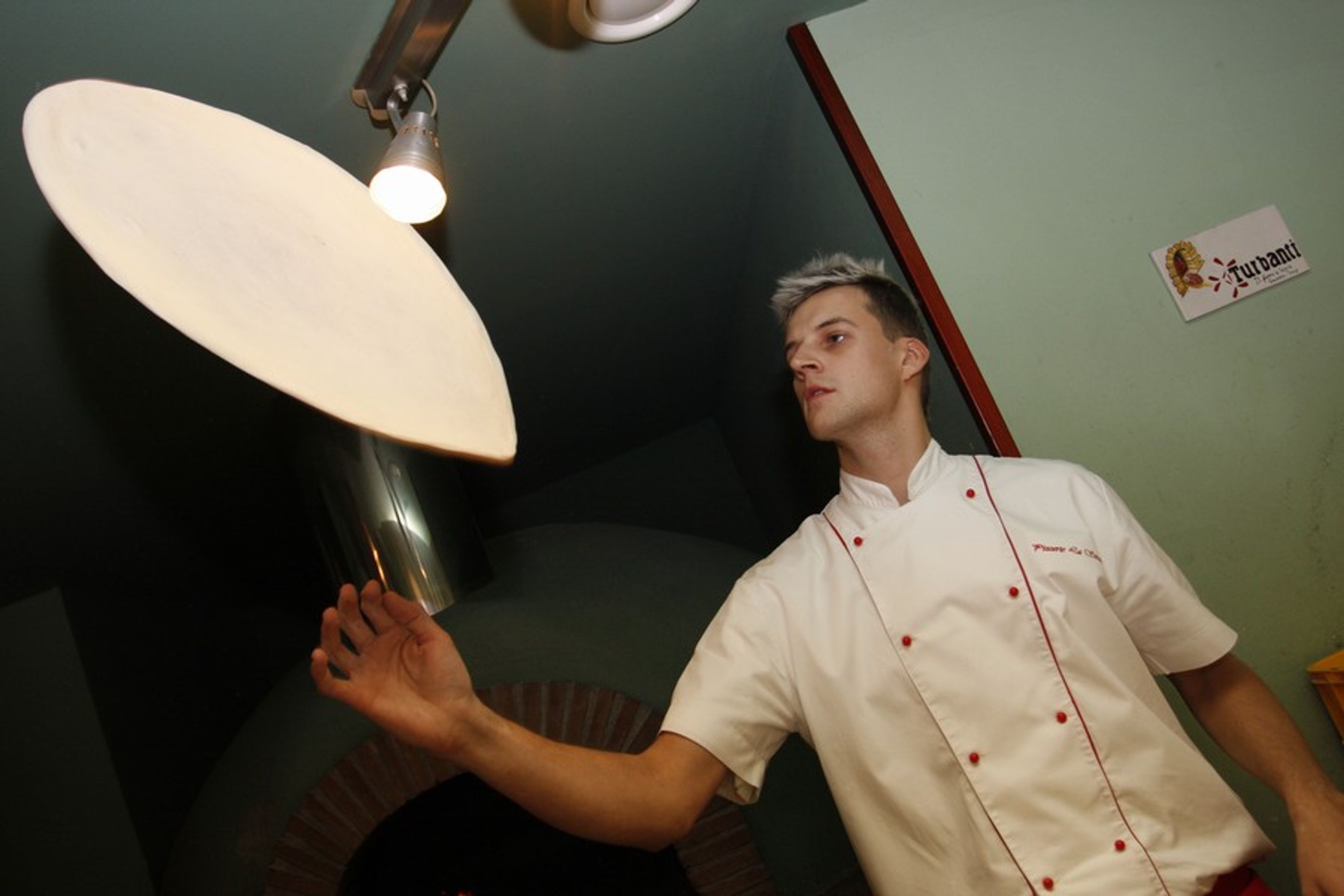 V Praze se dnes soutěžilo v přípravě italské pizzy-11 - GALERIE: Pizza (1/18)