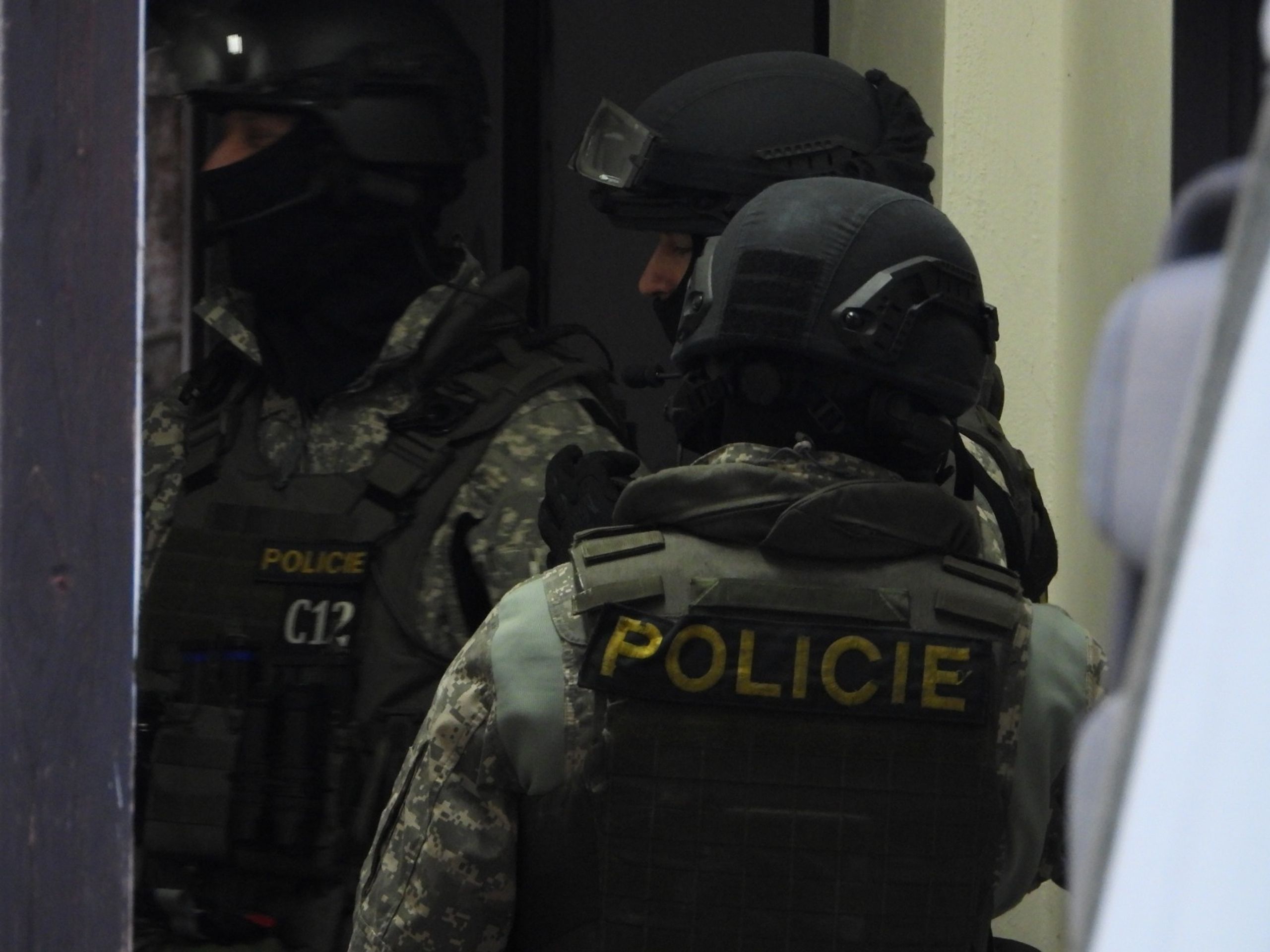Zásah v domě hrůzy v Pechlátově ulici v Praze - 19 - GALERIE: Zásah policie v domě hrůzy v Pechlátově ulici (1/19)