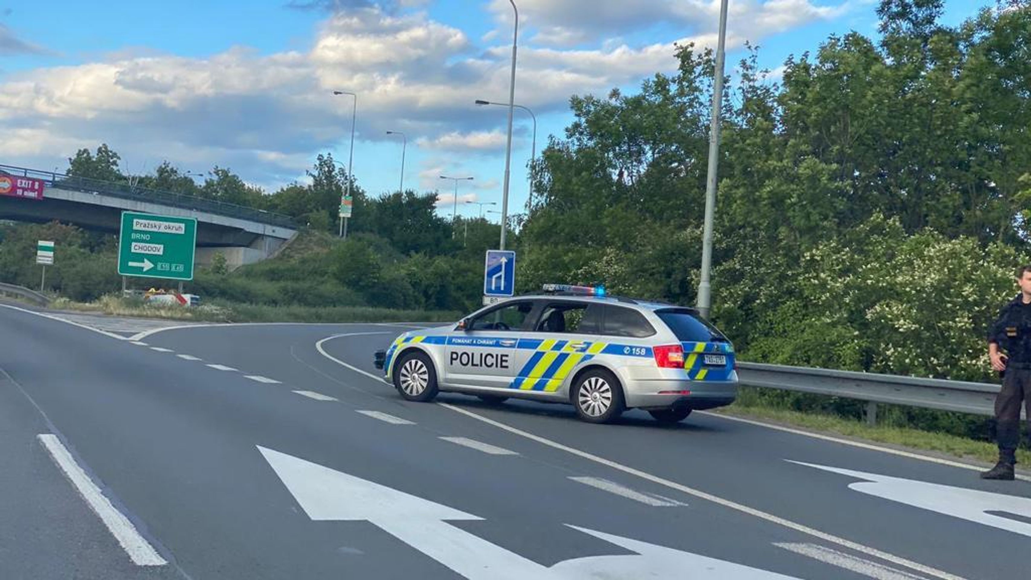 Tragická nehoda v Praze skončila smrtí policisty - 5 - GALERIE: Tragická nehoda v Praze skončila smrtí policisty (5/6)