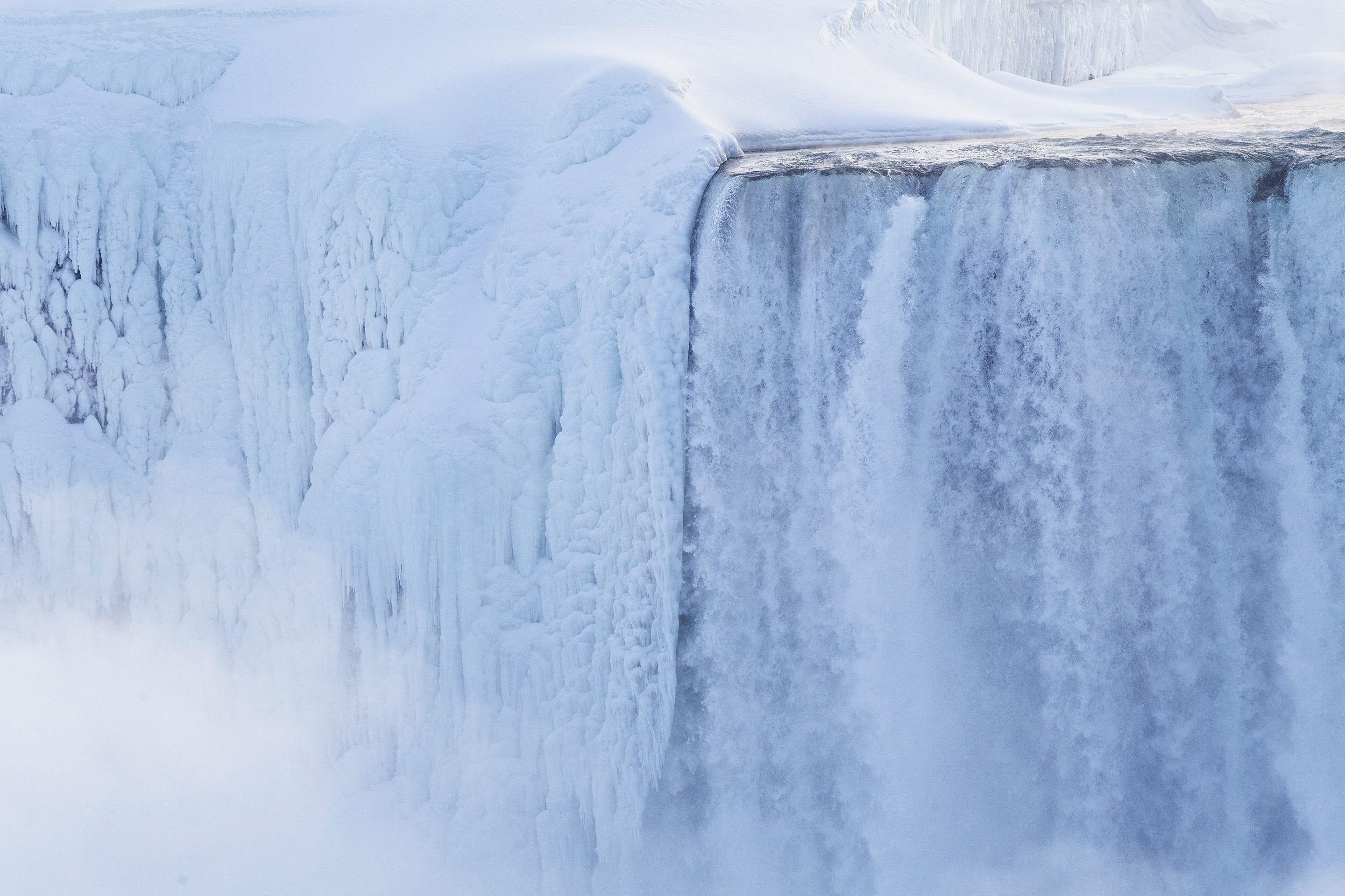 Zamrzlé Niagarské vodopády - 7 - GALERIE: Zamrzlé Niagarské vodopády (4/10)