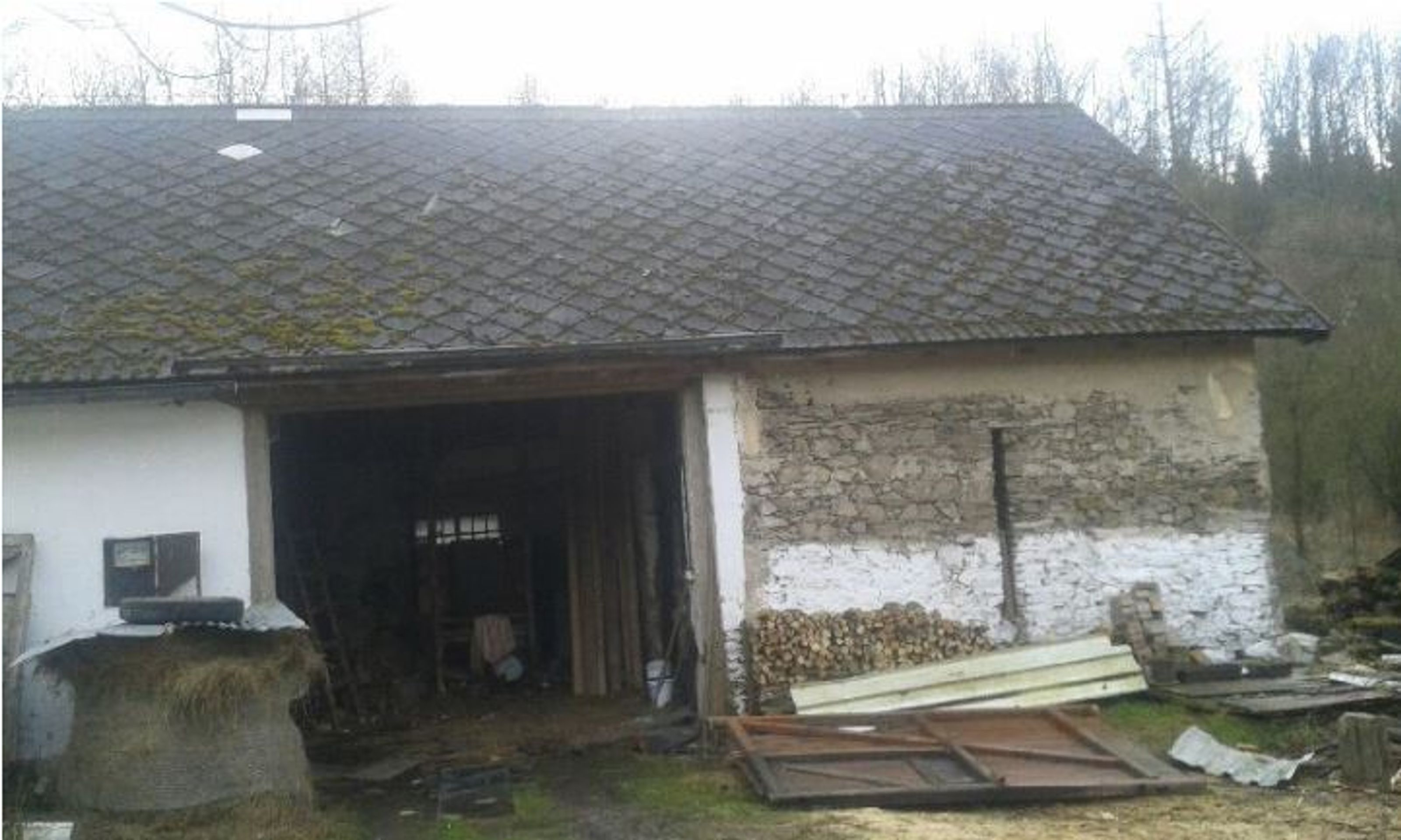 Prodej církevního majetku - Kamenná vrata. Objekt bývalé hájenky – pozemky p.č. 371, 354, budova p.č. 33 a budova p.č. 34 - GALERIE: Prodej církevního majetku (8/20)