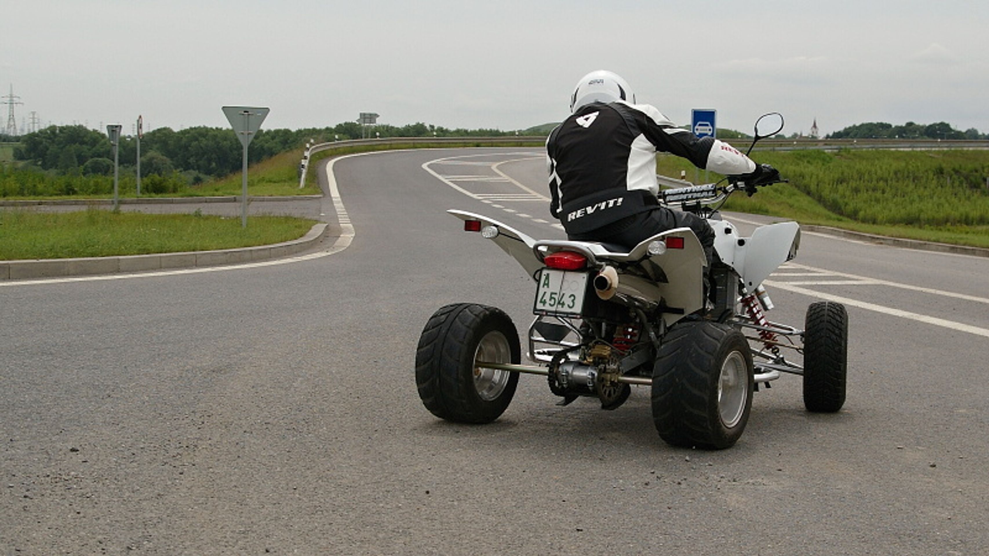 čtyřkolka SMC RAM 520RR Onroad Edition - 3 - GALERIE čtyřkolka SMC RAM 520RR Onroad Edition (4/17)