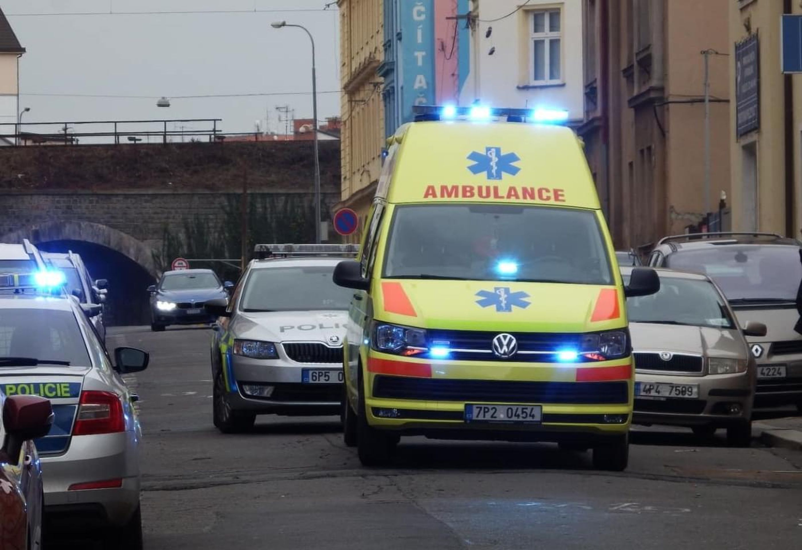 V Plzni vyskočil chlapec z okna základní školy - 3 - GALERIE: V Plzni vyskočil chlapec z okna základní školy (3/5)