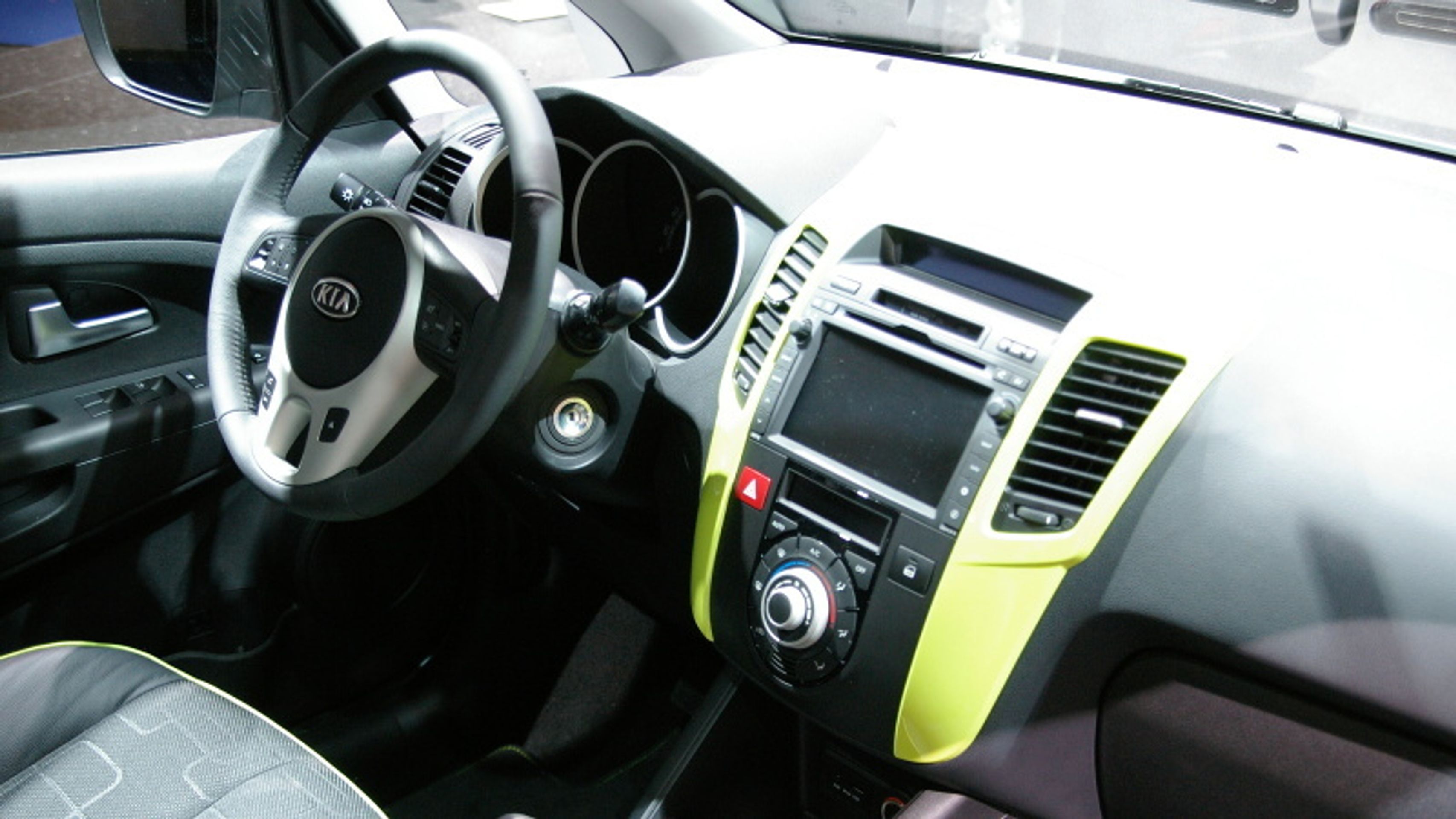 Kia Venga-2 - GALERIE Kia Venga (5/6)