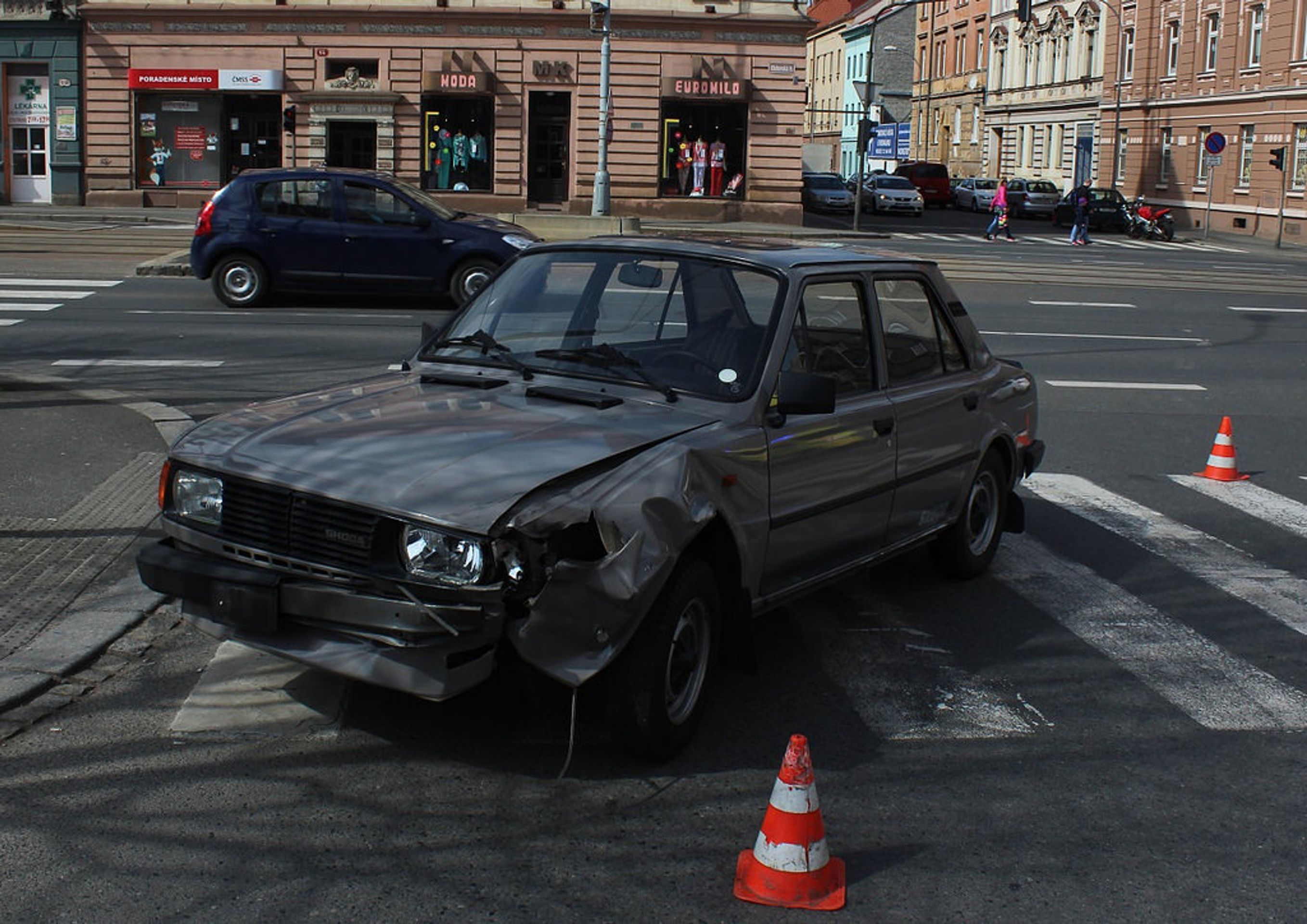 Škoda vs motocykl - GALERIE: Škodovka vs motocykl (5/7)