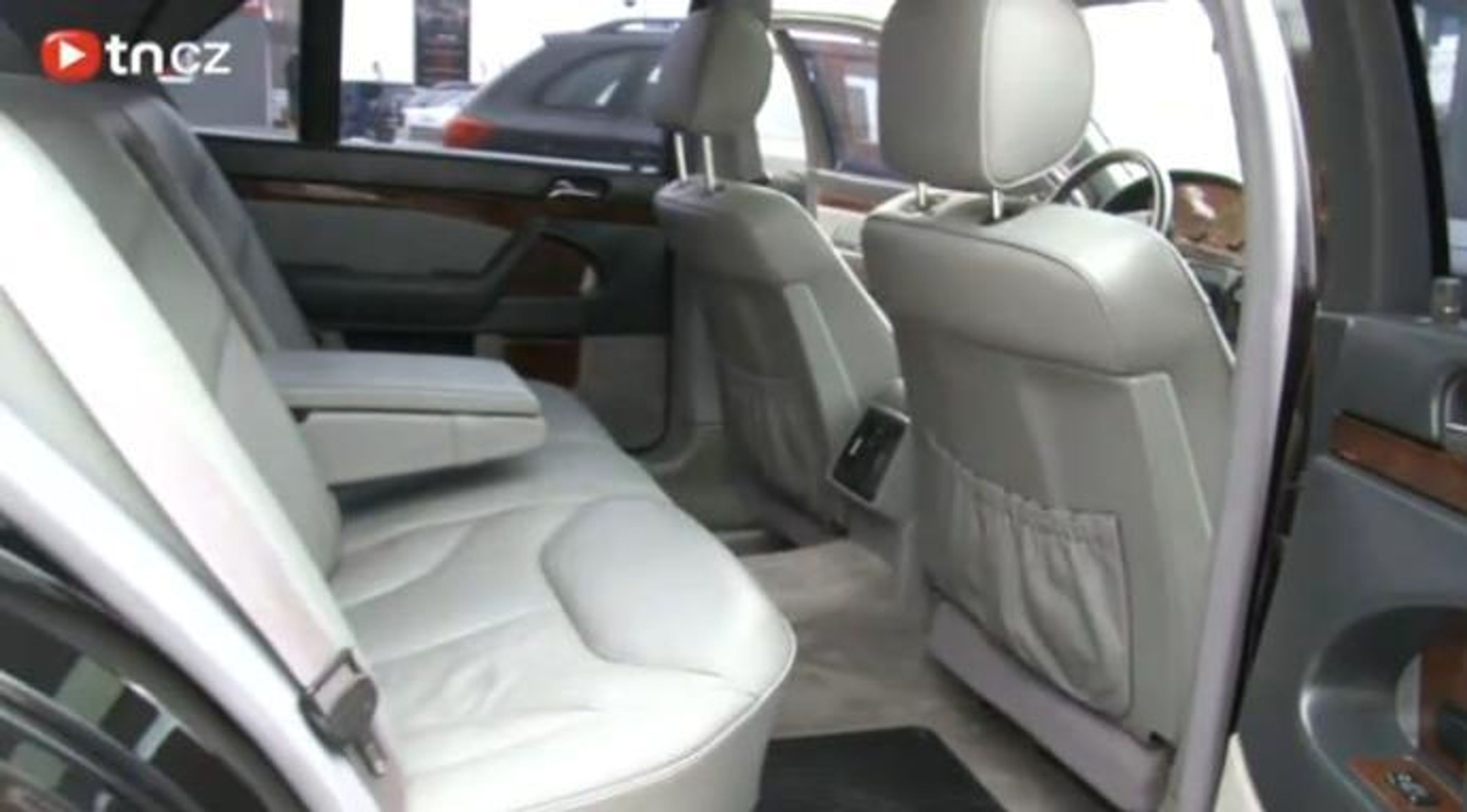 Mercedes Václava Havla - 8 - GALERIE: Mercedes S 420 Václava Havla (8/8)