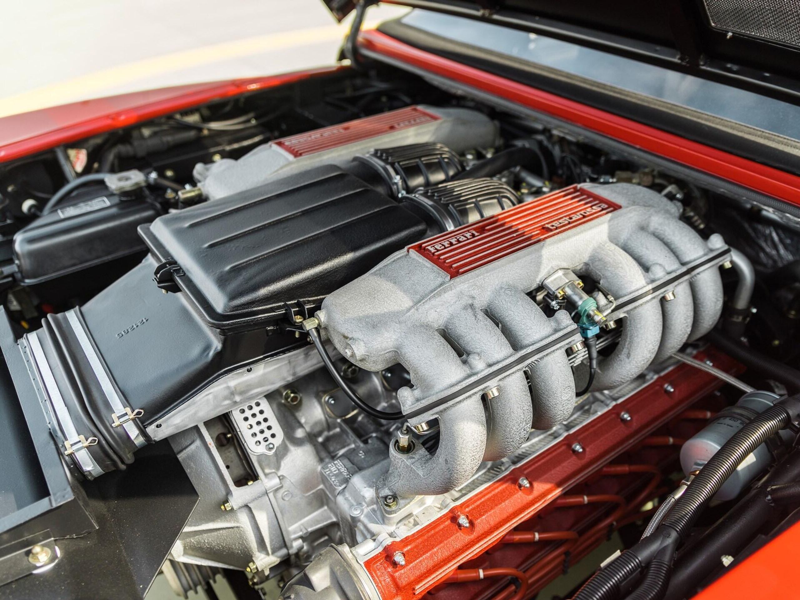 Ferrari Testarossa Spider z roku 1990 - Prohlédněte si ultravzácné Ferrari Testarossa Spider z roku 1990 za 40 milionů (9/19)