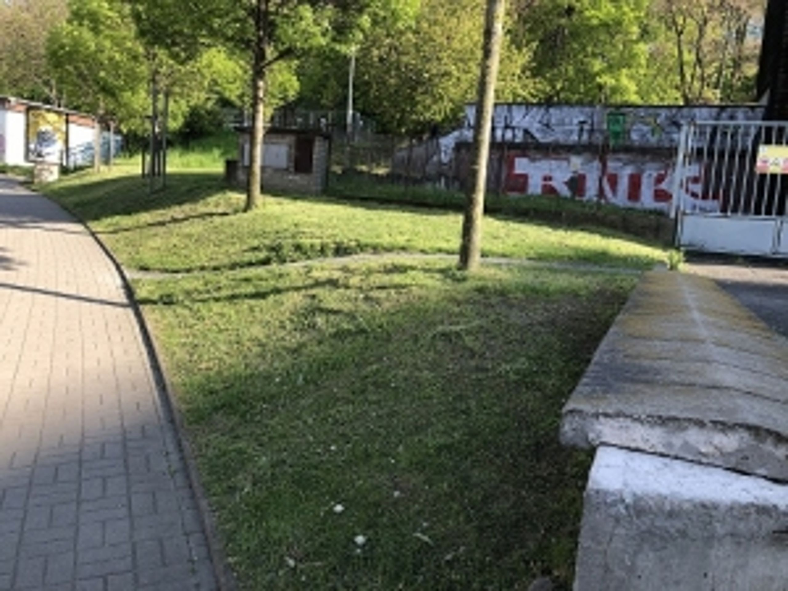 Komplex 4 pozemků v pražské Michli (3) - Prodej majetku armády (27/35)