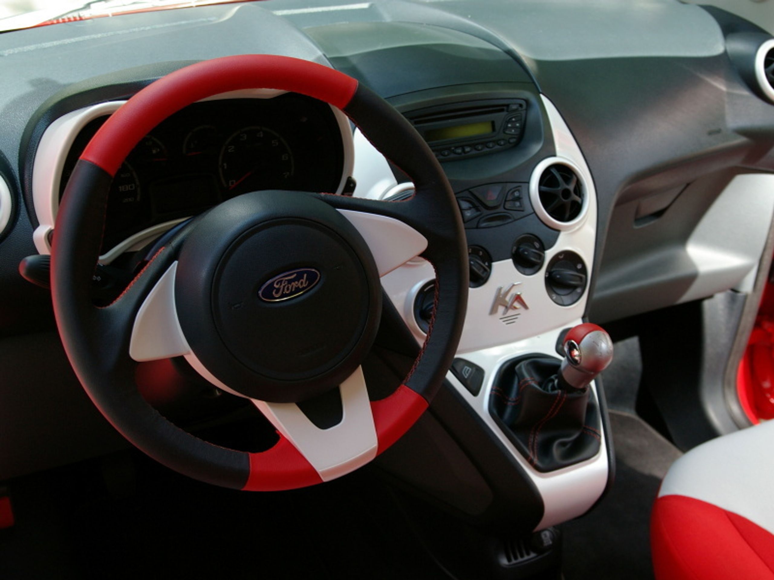 Ford Ka - GALERIE Ford Ka (1/7)
