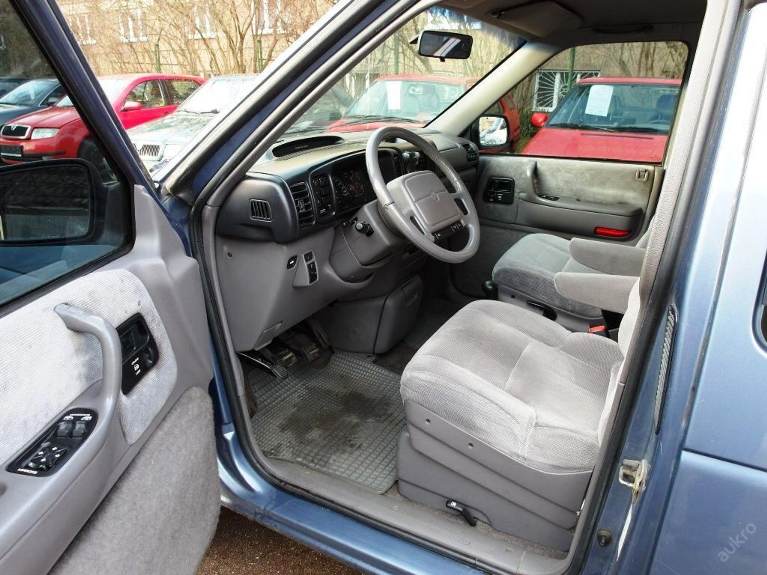 Chrysler Grand Voyager SE 2,5 Turbo Diesel - 3 - GALERIE: Chrysler Grand Voyager SE 2,5 Turbo Diesel (3/6)