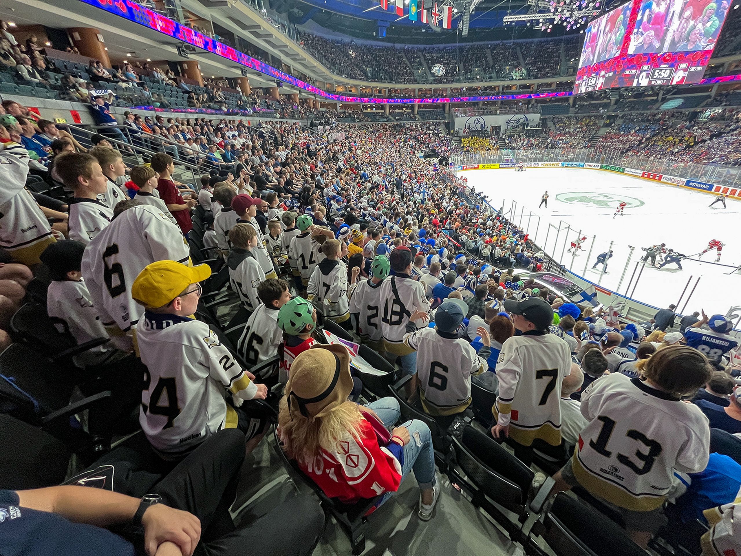Malí hokejisté HC Smíchov na mistrovství světa - Liščata z pražského klubu HC Smíchov na návštěvě světového šampionátu (13/15)