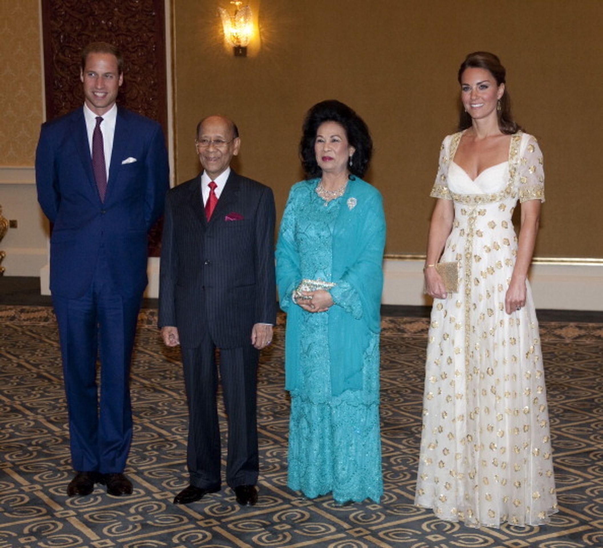 Kate Middleton - 4 - Časopis zveřejnil nahé fotky Kate Middleton (3/6)