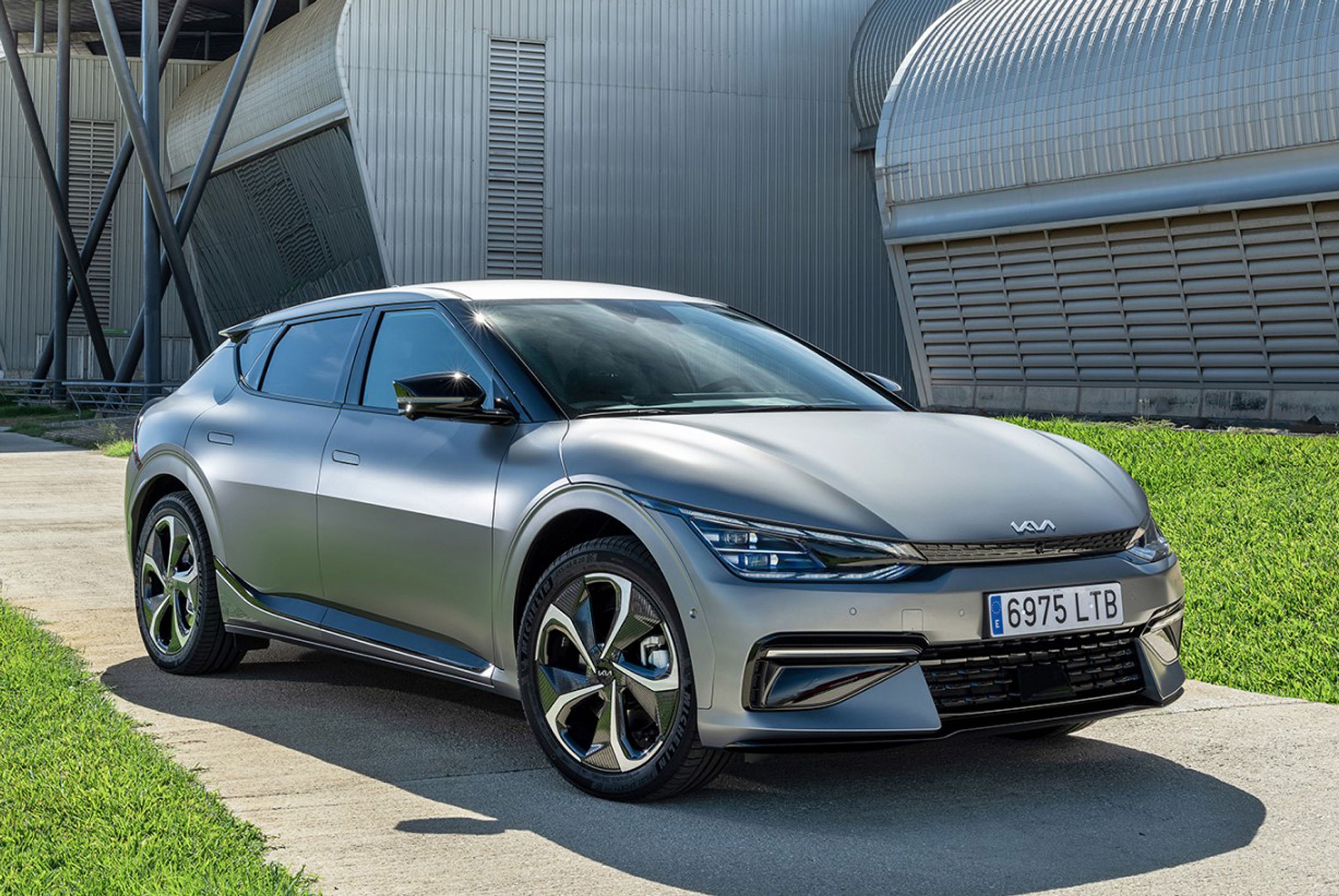 Kia EV6 - Sedmička finalistů ankety Evropské auto roku 2022 (1/7)
