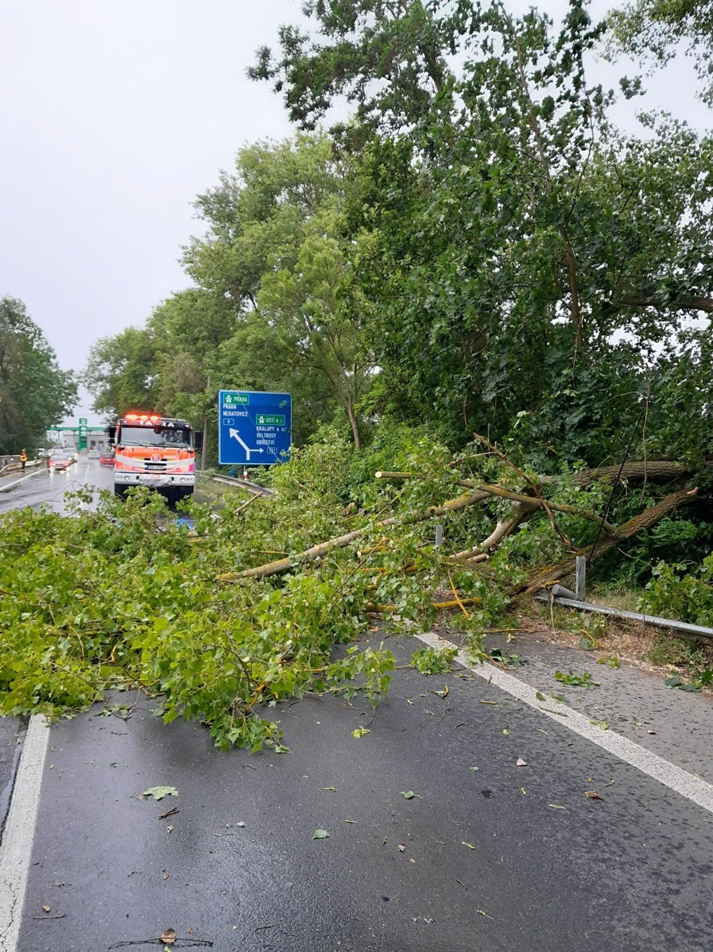 Následky víkendových bouřek - Následky víkendových bouřek (3/5)