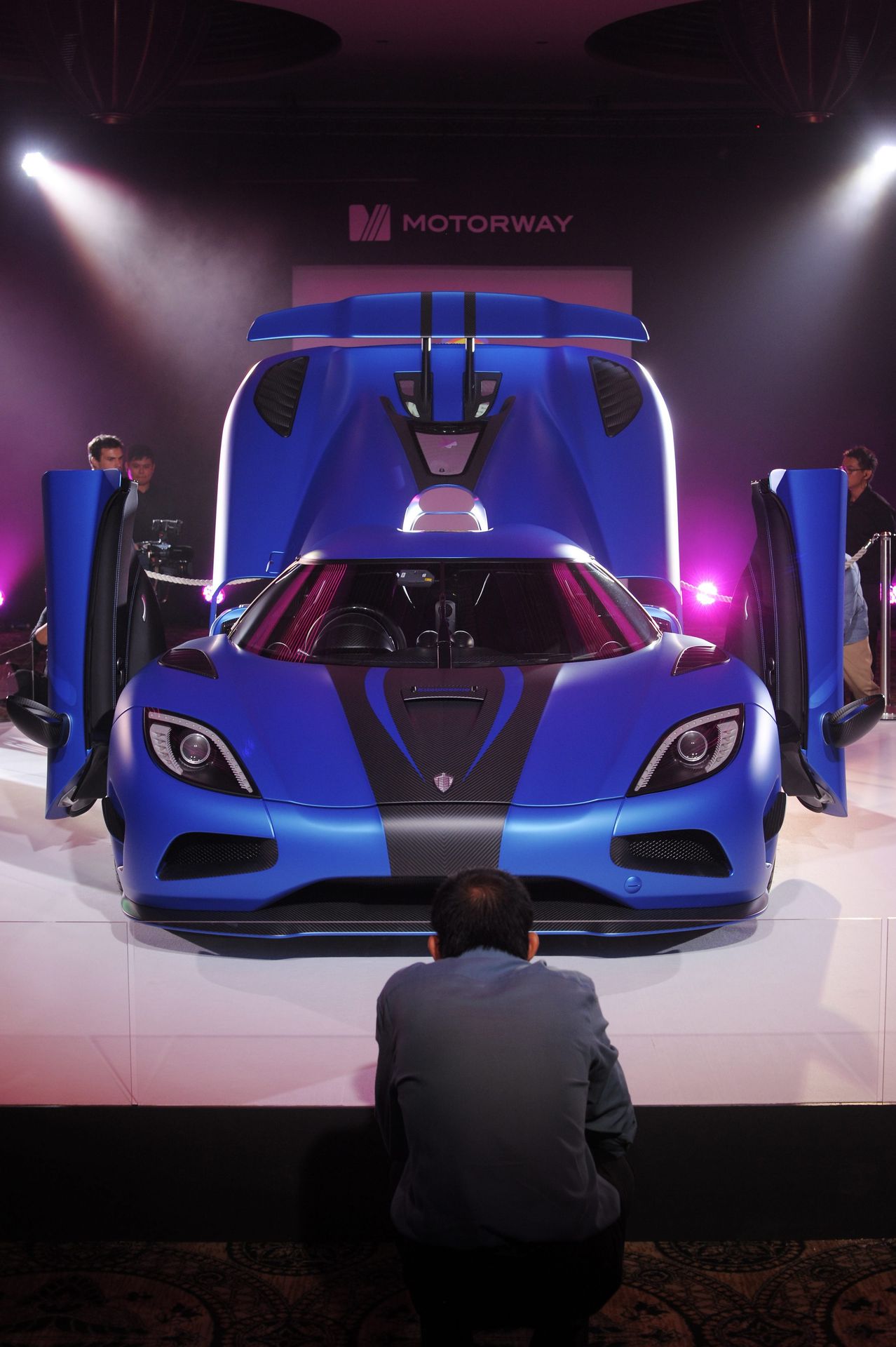 superauto Koenigsegg Agera - FOTO: Podívejte se na nejdražší auto světa. Víme, kolik stojí (2/3)