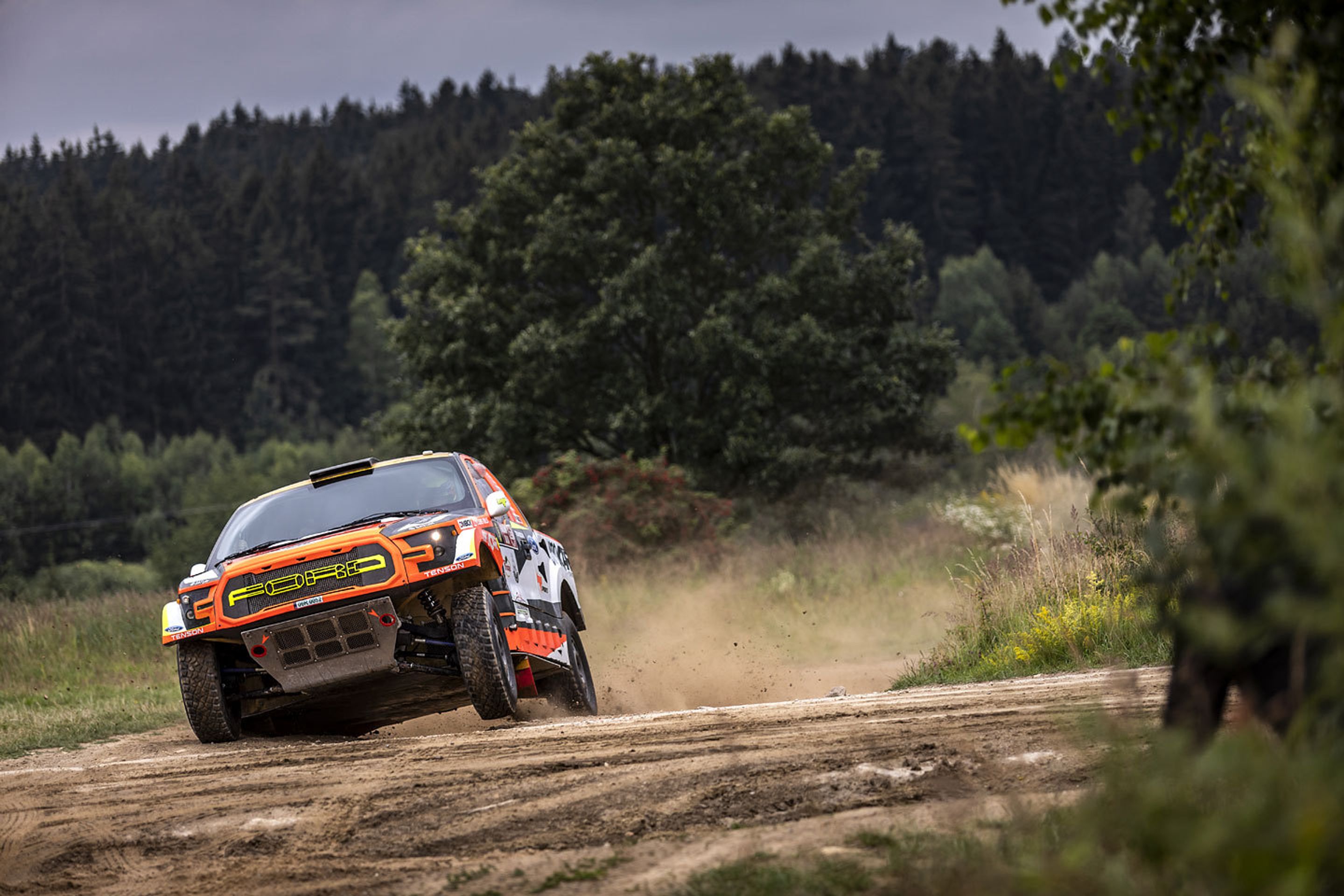 Martin Prokop a Ranger Raptor na tankodromu - 9 - GALERIE: Martin Prokop na tankodromu s Ranger Raptorem (8/16)