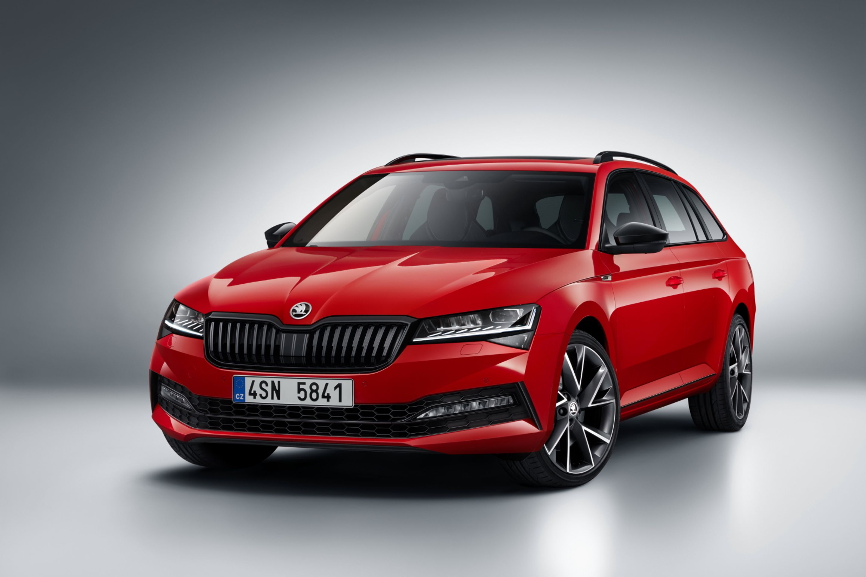 Škoda Superb Sportline - 8 - Fotogalerie: Modernizovaná Škoda Superb (19/25)