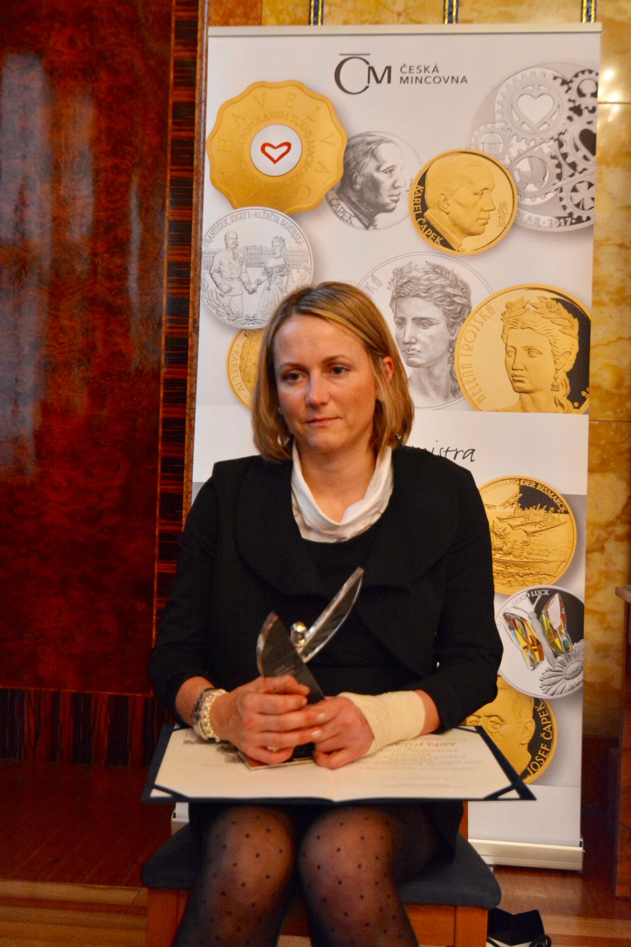 Ceny Michala Velíška: nositelka ceny 2017 D.Nešporová - GALERIE: Fotografie z minulých ročníků Cen Michala Velíška (9/12)