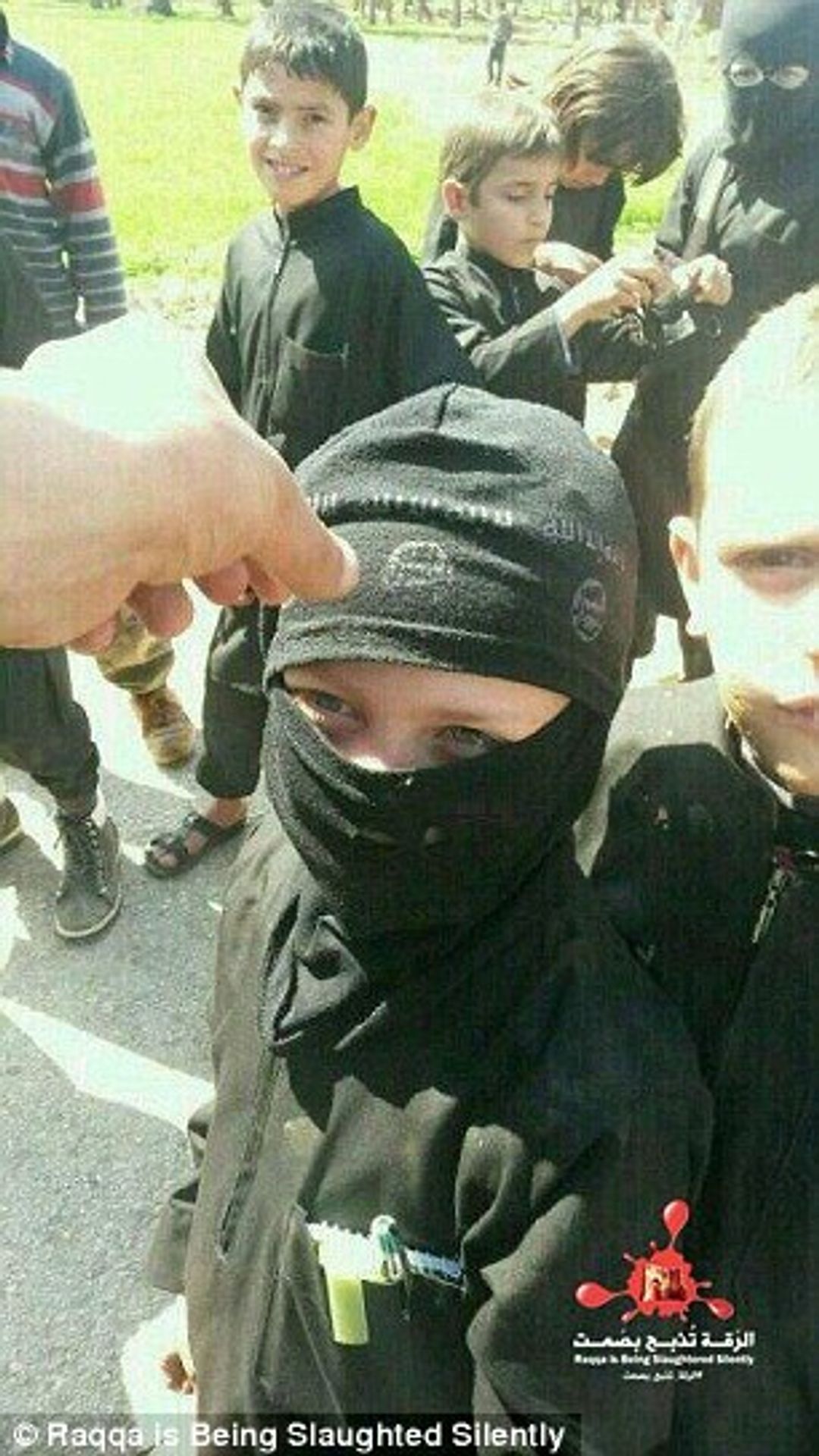 Škola teroristů ISIS v Raqqa - 4 - GALERIE: Škola teoristů ISIS v Raqqa v Sýrii (5/8)