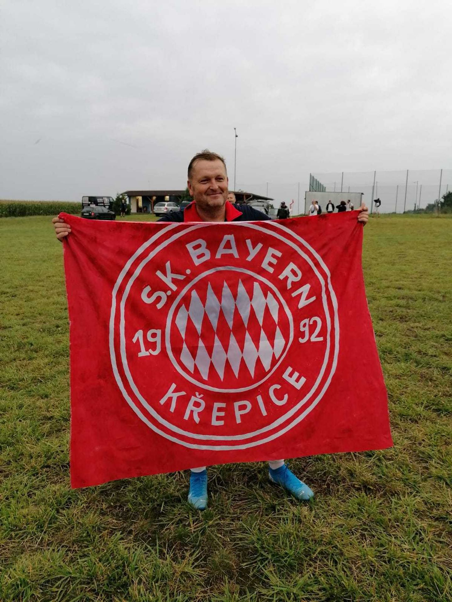 Liga mistrů v kukuřici: Jak Bayern Mnichov přijel fandit do Křepic! - TN.cz