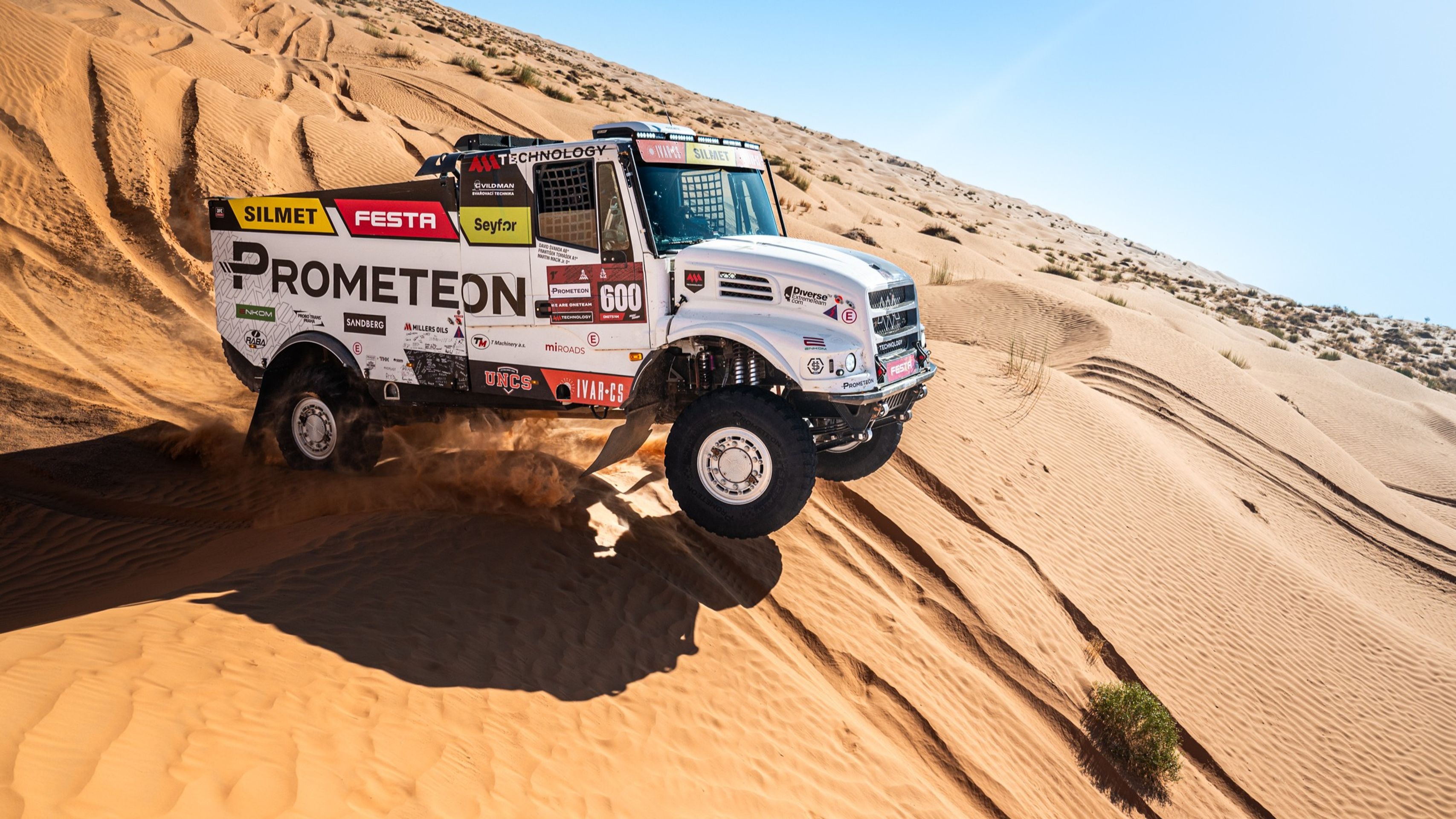 Martin Macík testoval dva týdny v Tunisku - Martin Macík v Tunisku testoval techniku na Rally Dakar (5/5)