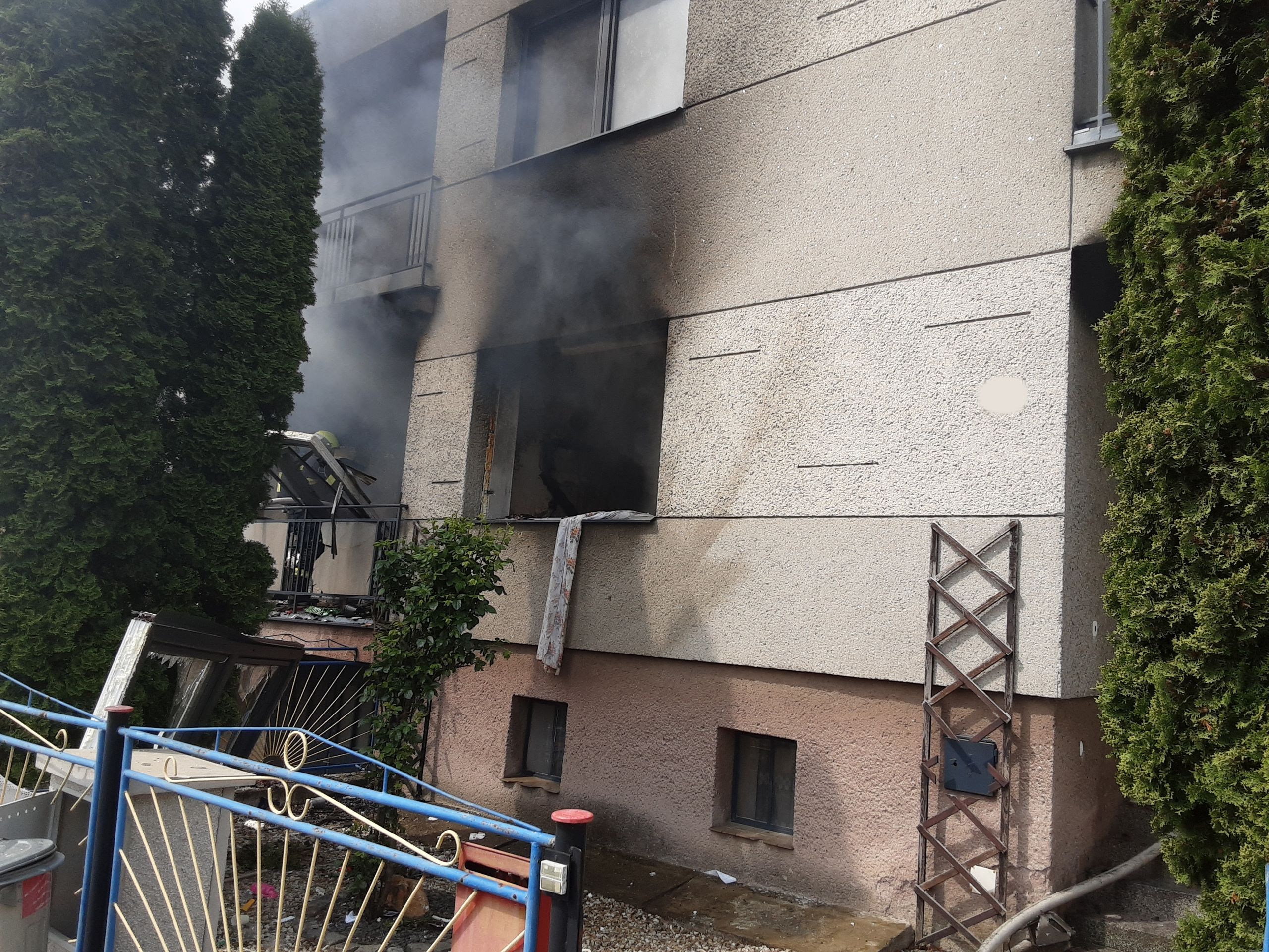 Požár rodinného domu v Lipníku nad Bečvou (3) - Požár rodinného domu v Lipníku nad Bečvou (1/4)