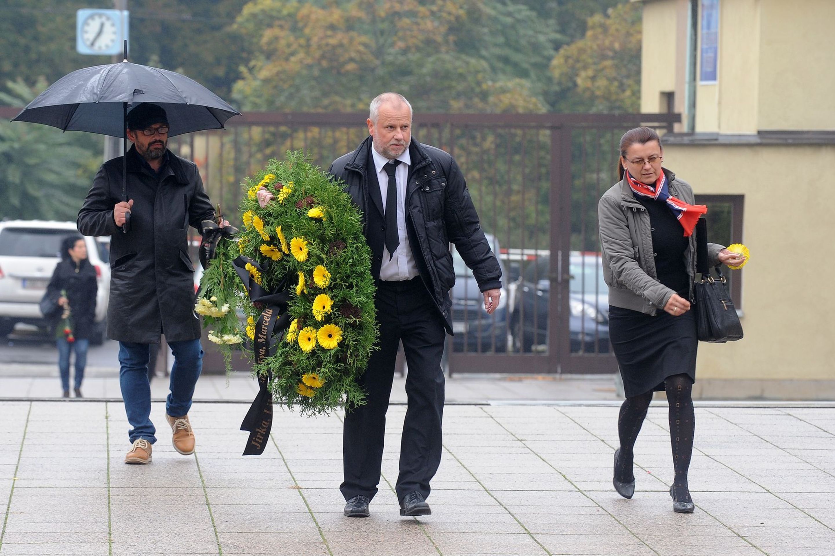 Poslední rozloučení s Jiřím Krytinářem - 19 - GALERIE: Rozloučení s Jiřím Krytinářem (1/29)