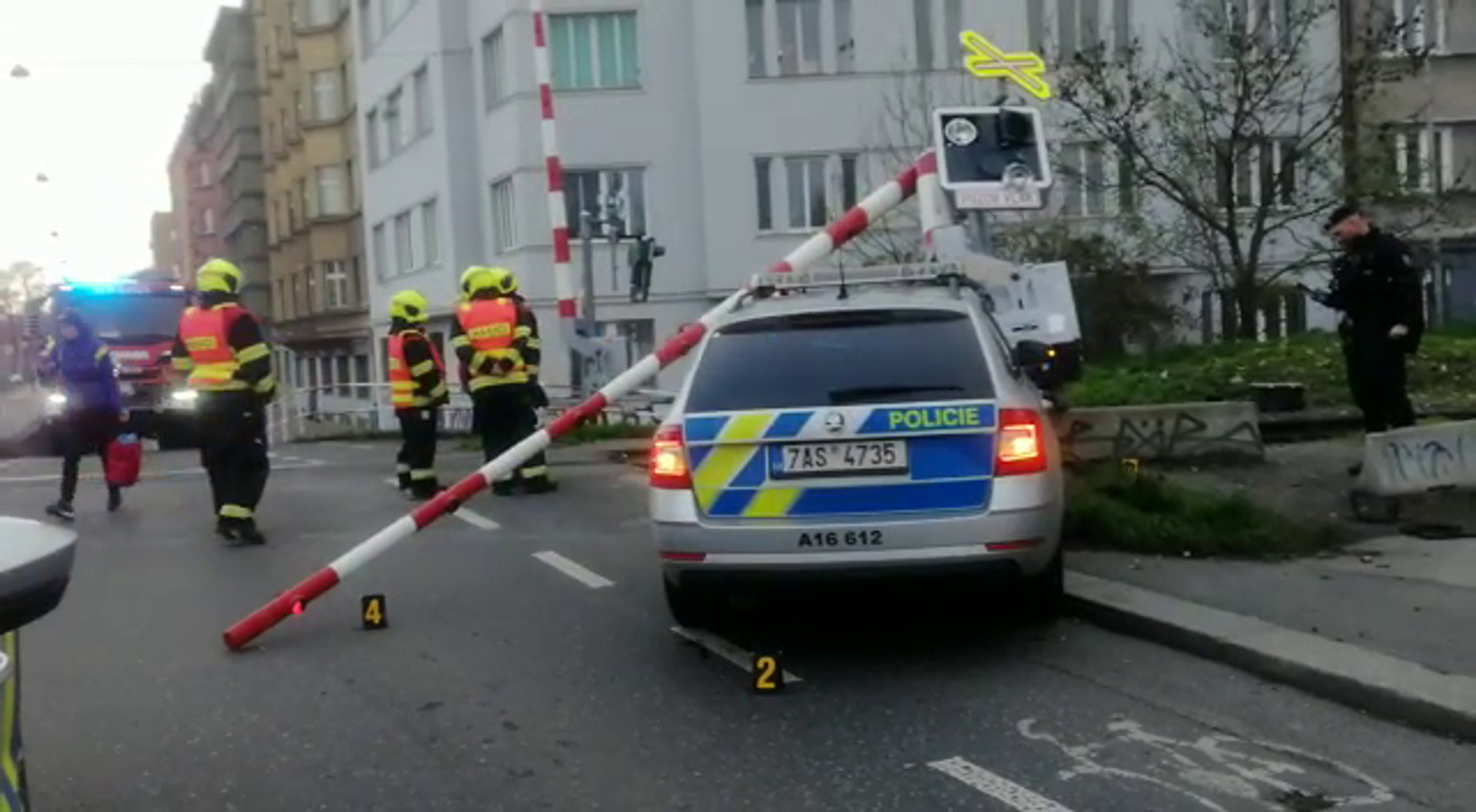 Policejní nehoda - Nehoda na Praze 7 (1/6)