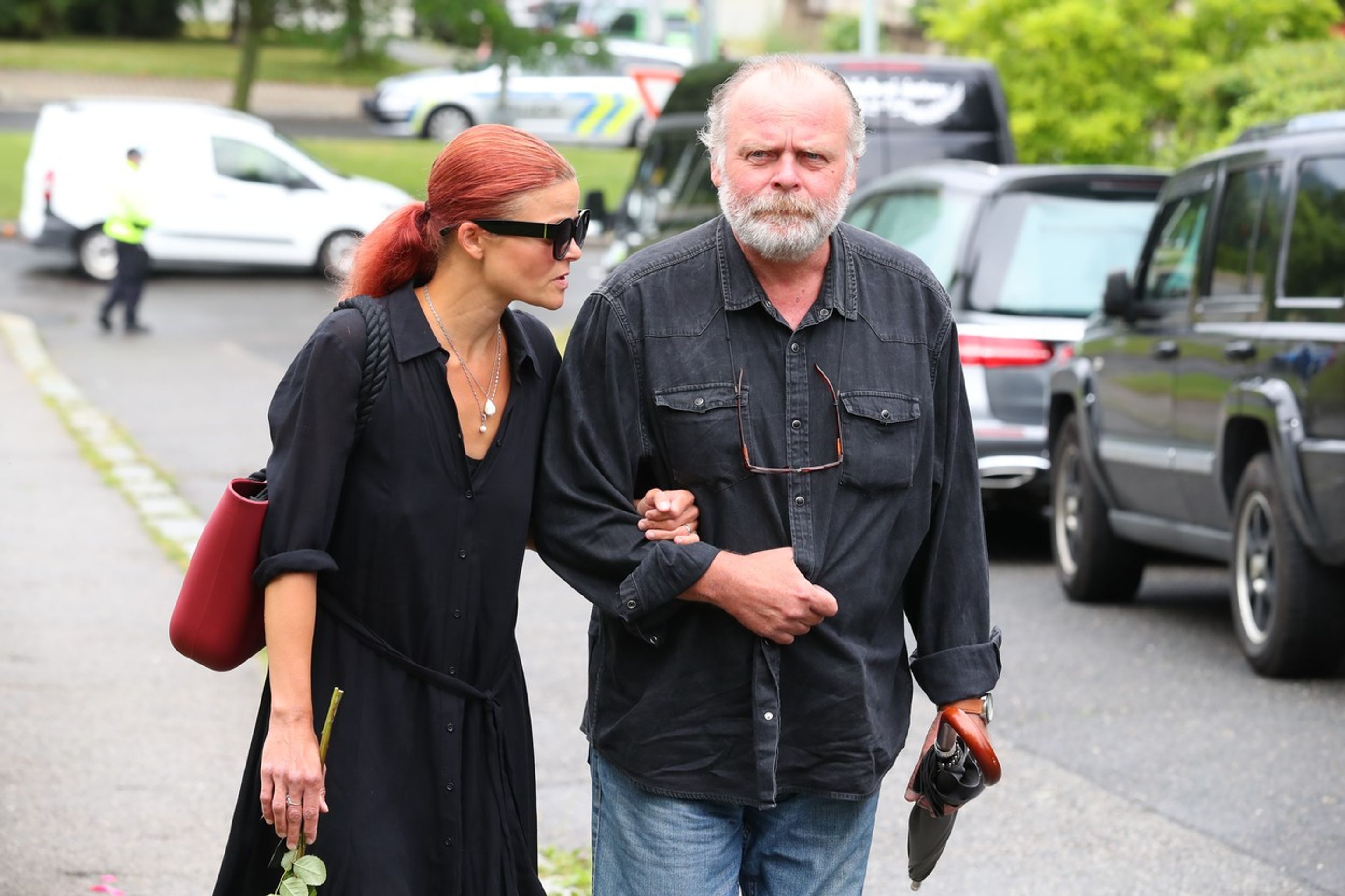 Rozloučení s Libuší Šafránkovou - Igor Bareš, manželka Antonie Talacková - GALERIE: Rozloučení s Libuší Šafránkovou (13/13)
