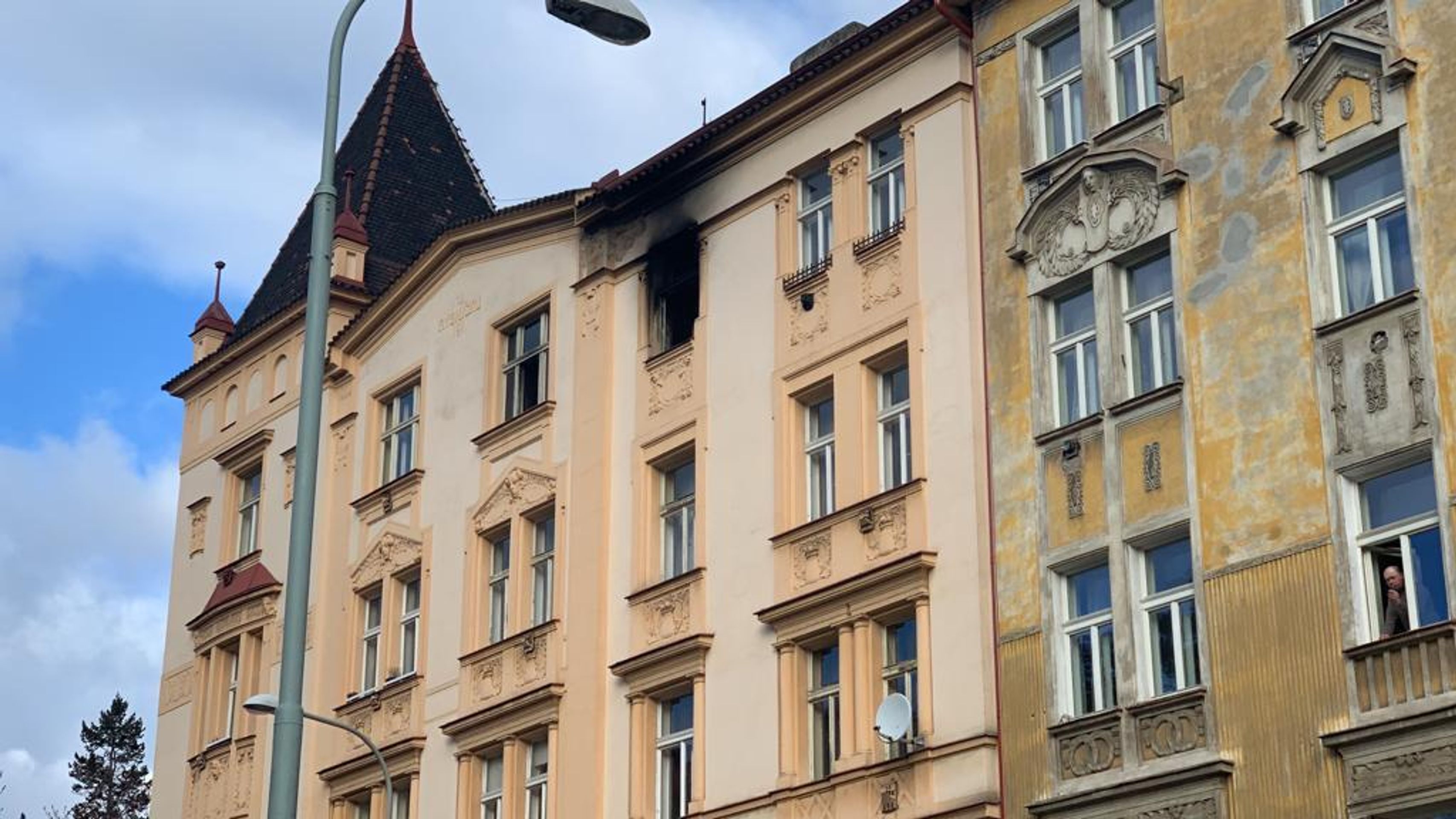 Výbuch v bytě v pražských Nuslích - 4 - GALERIE: Výbuch v bytě v pražských Nuslích (4/8)