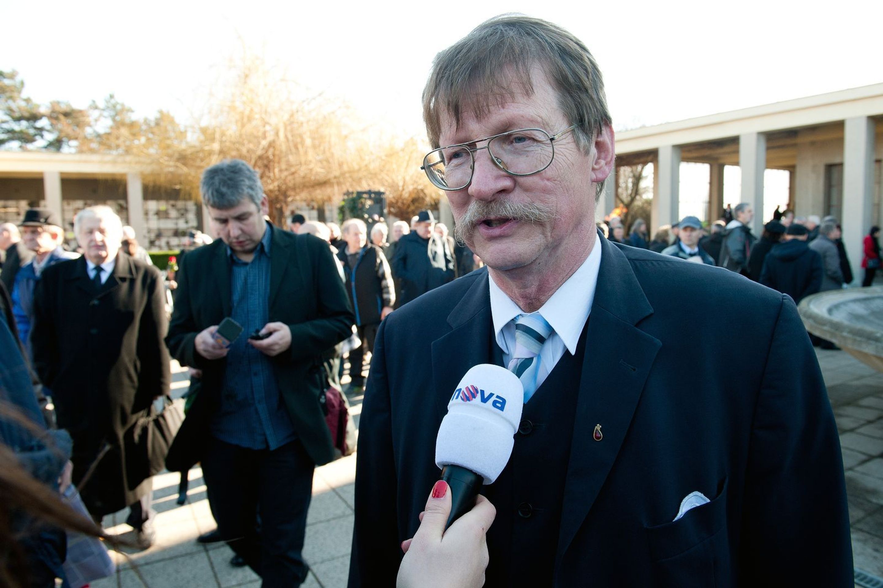 Poslední rozloučení s Miloslavem Ransdorfem - 28 - GALERIE: Pohřeb Miloslava Ransdorfa (11/25)