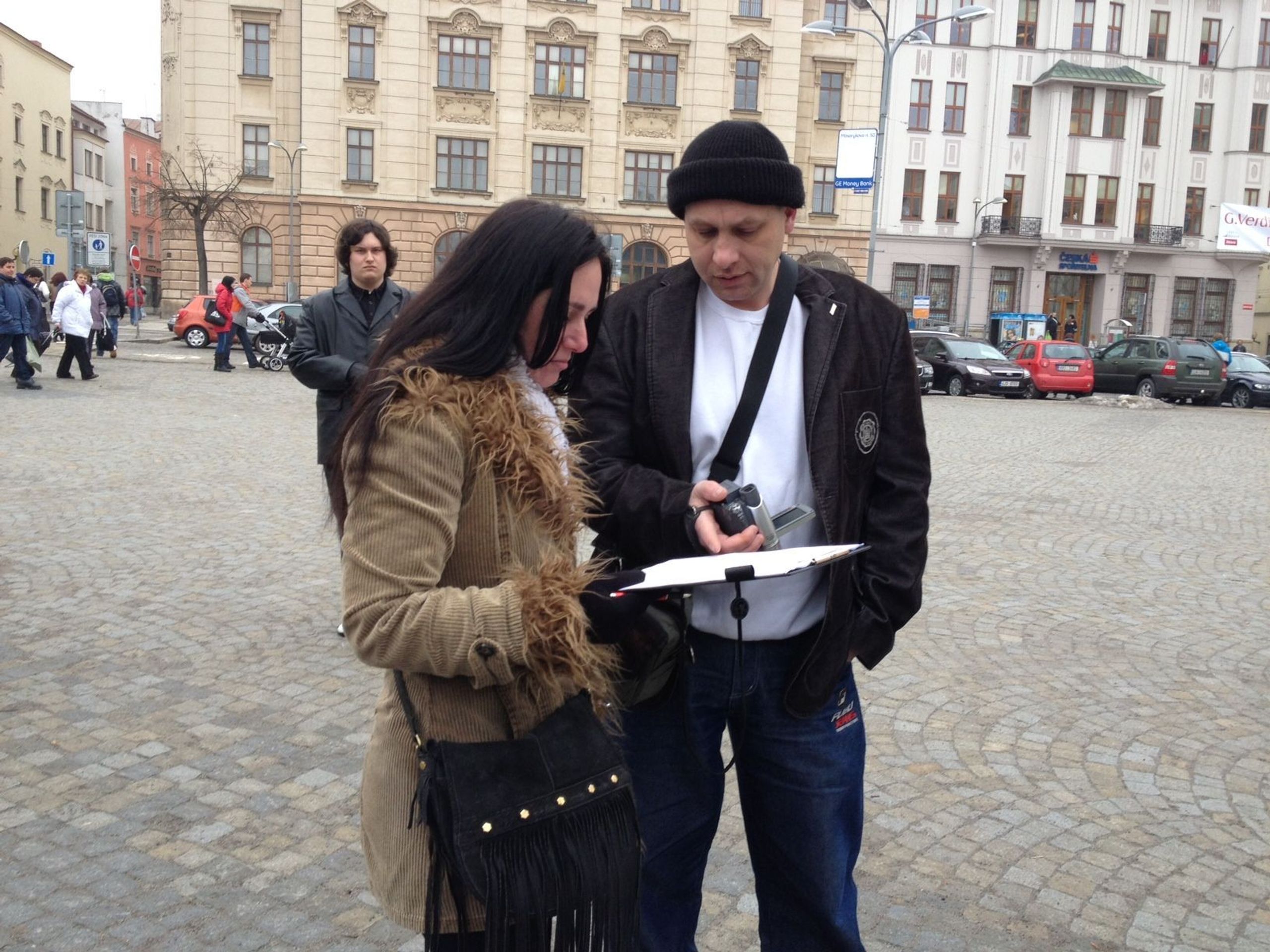 Pietní shromáždění ke smrti studentky Petry - 6 - GALERIE: Pietní shromáždění k uctění památky zavražděné studentky Petry (9/18)
