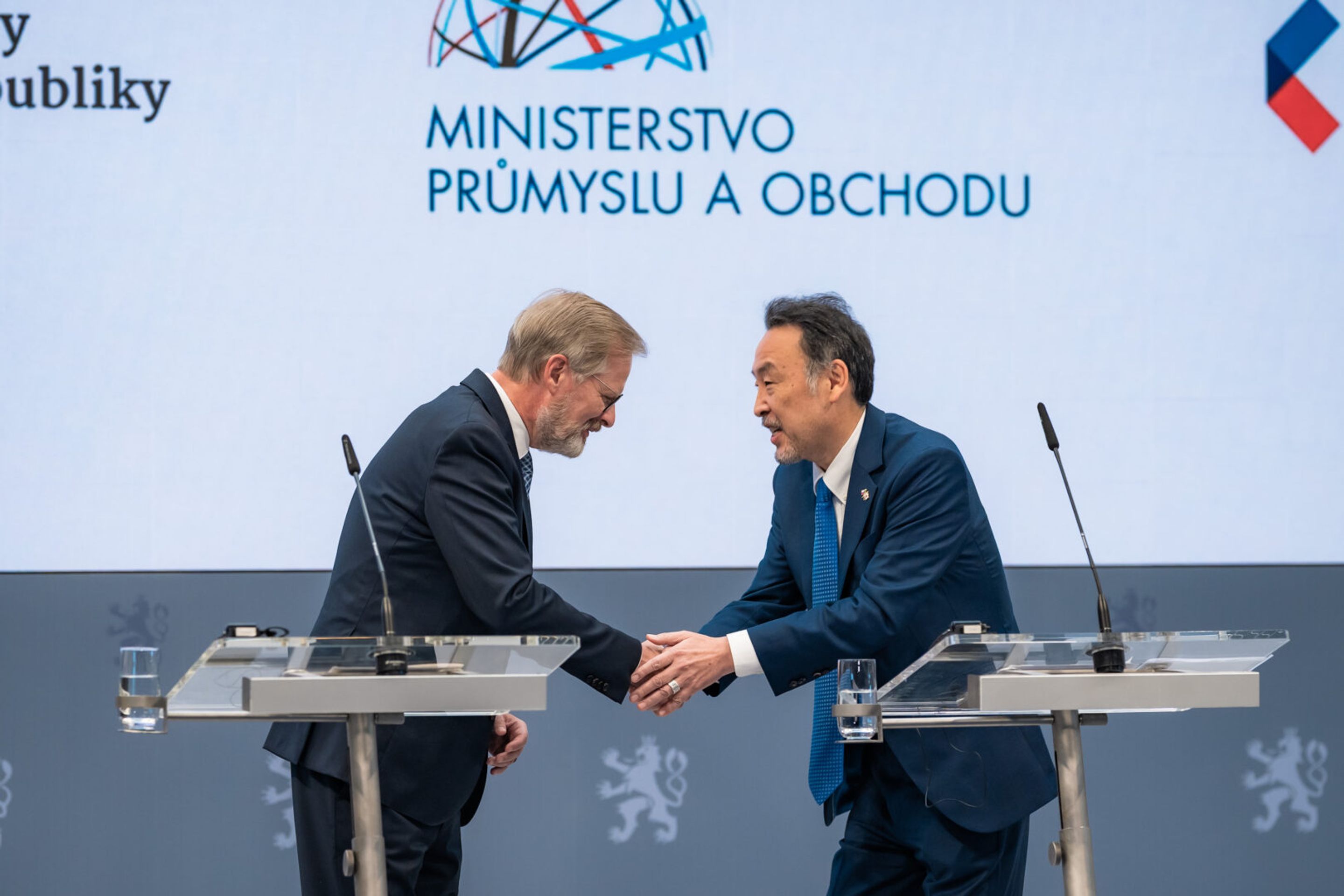 Toyota bude v Kolíně vyrábět elektromobily - Toyota bude v Kolíně vyrábět nový bateriový elektromobil (1/9)
