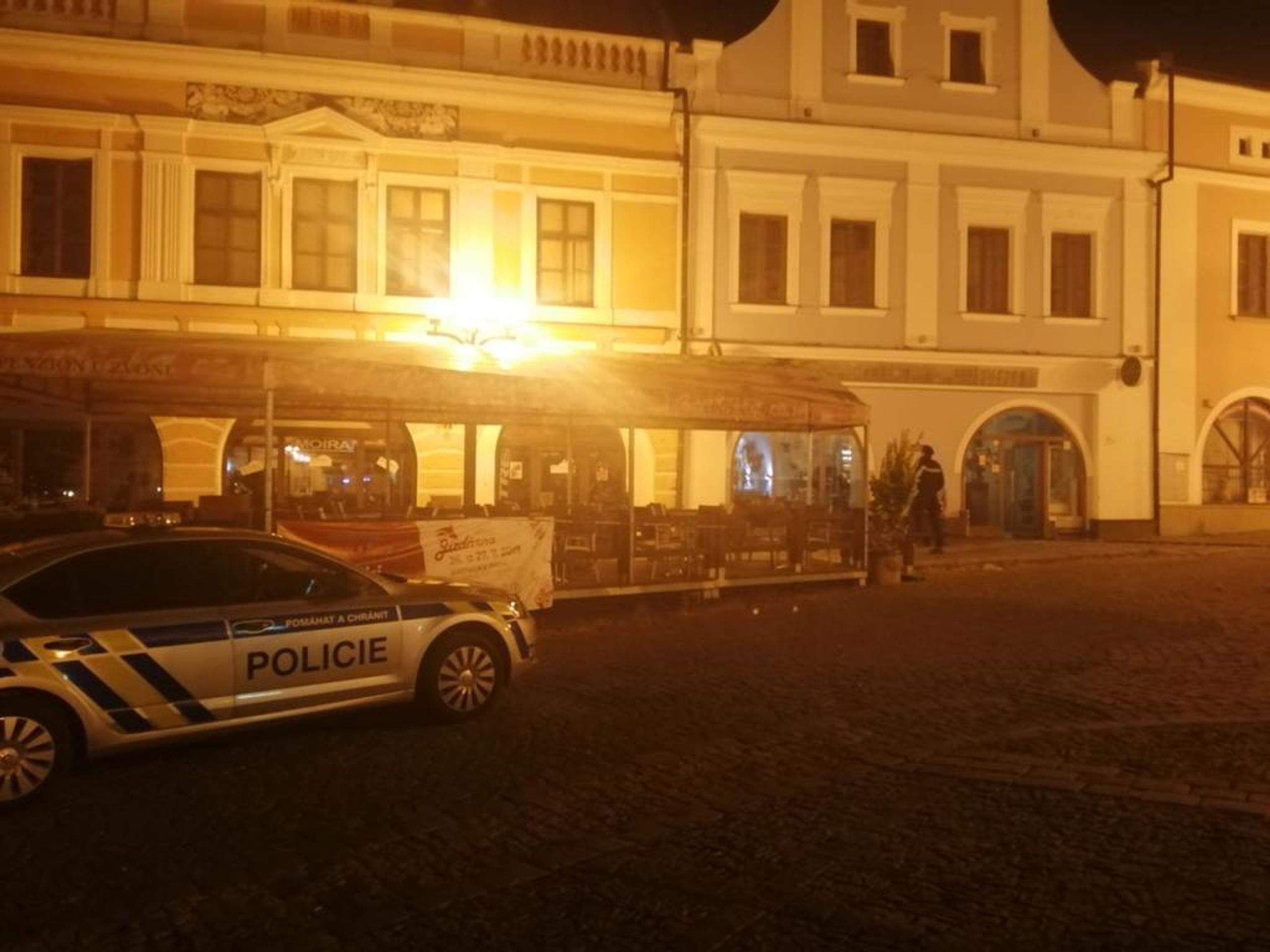 Střelba v Rychnově nad Kněžnou - 2 - GALERIE: Střelba v Rychnově nad Kněžnou (2/4)