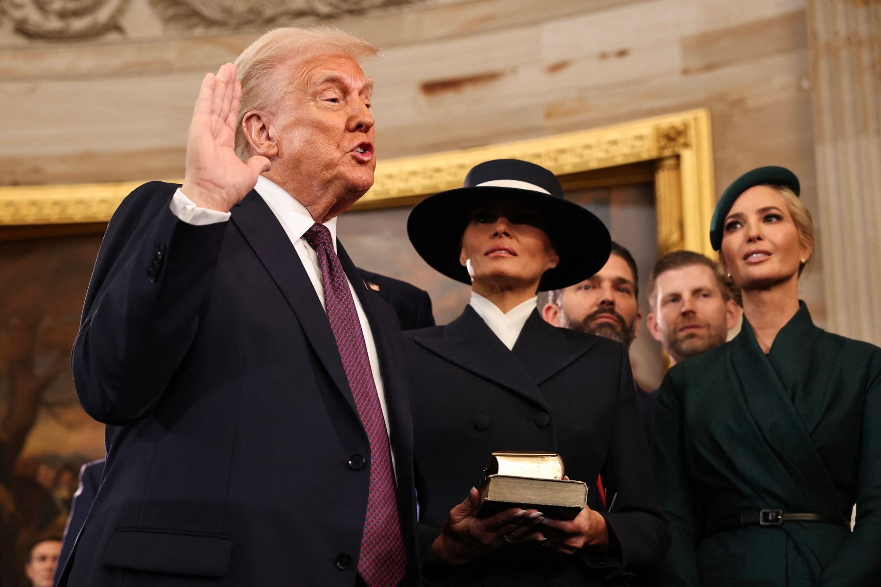 Melania Trumpová na inauguraci - Ivanka a Melania Trumpová (1/6)