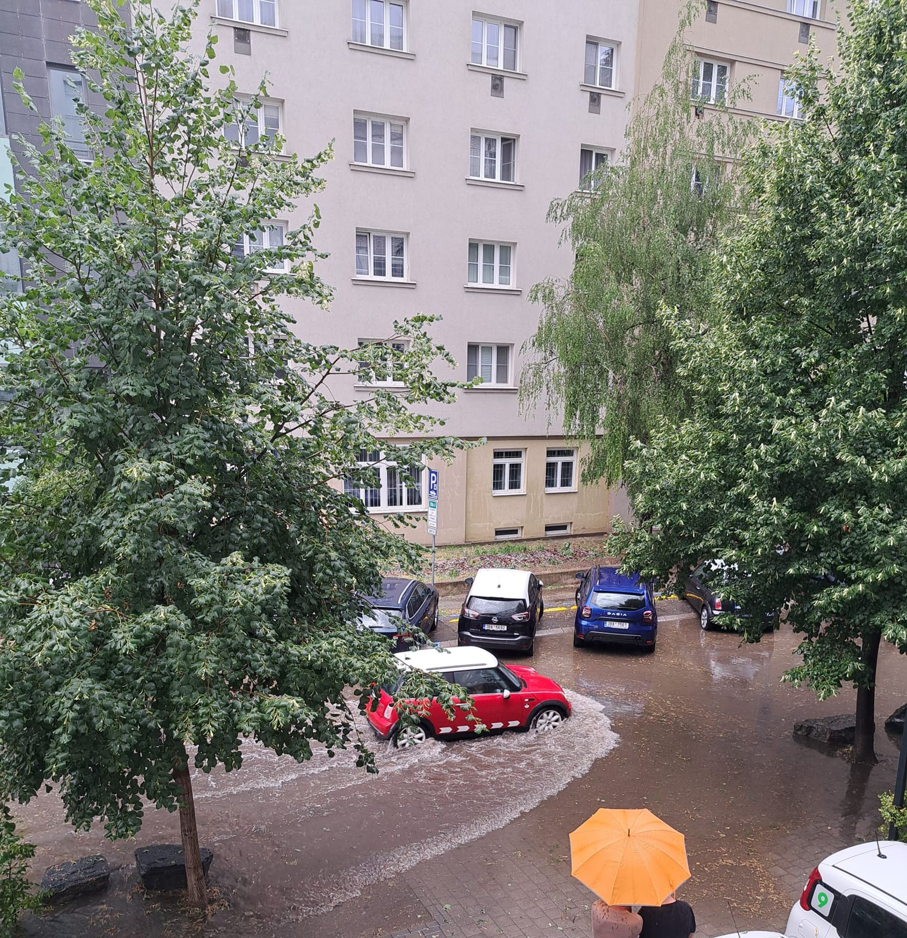 Průtrž mračen v Brně - Průtrž mračen v Brně (6/6)
