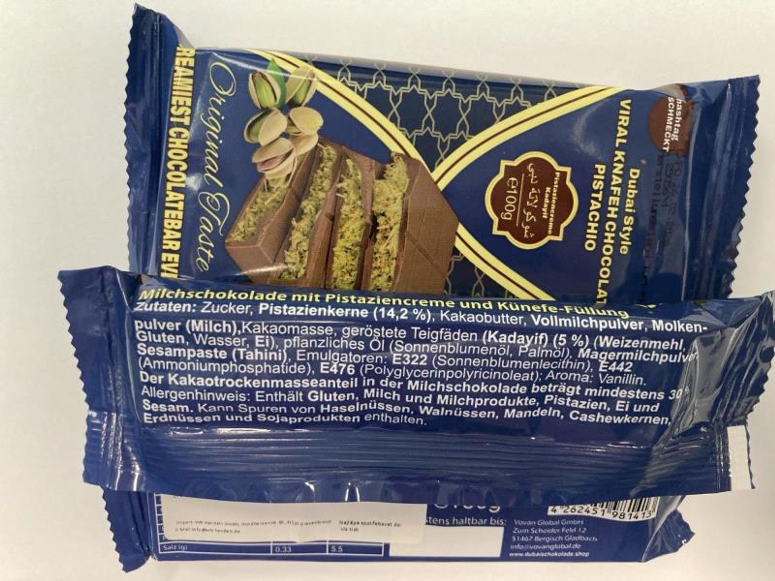 Dubai Style, Mléčná čokoláda s pistáciovým krémem a náplní Kunefe - Hlíva ústřičná a Dubai Style, Mléčná čokoláda (7/10)