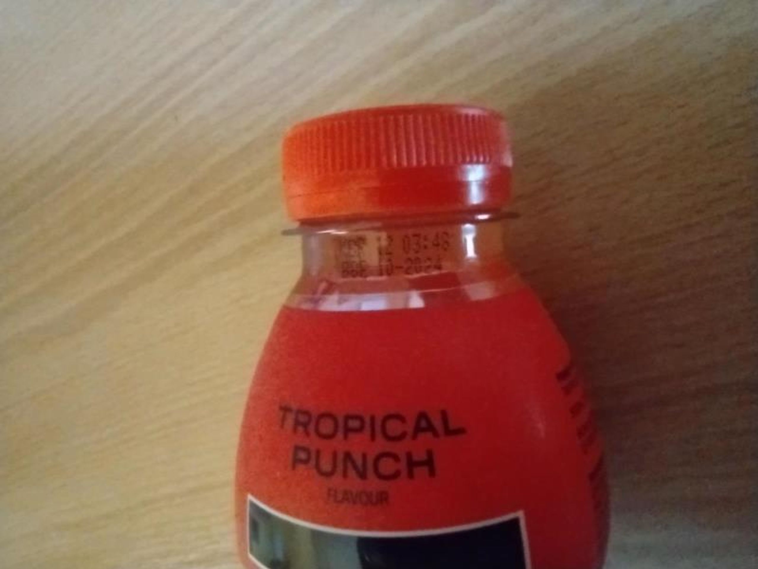 Falšovaný nápoj Prime Hydration Tropical Punch (1) - Falšovaný nápoj Prime Hydration Tropical Punch (3/3)