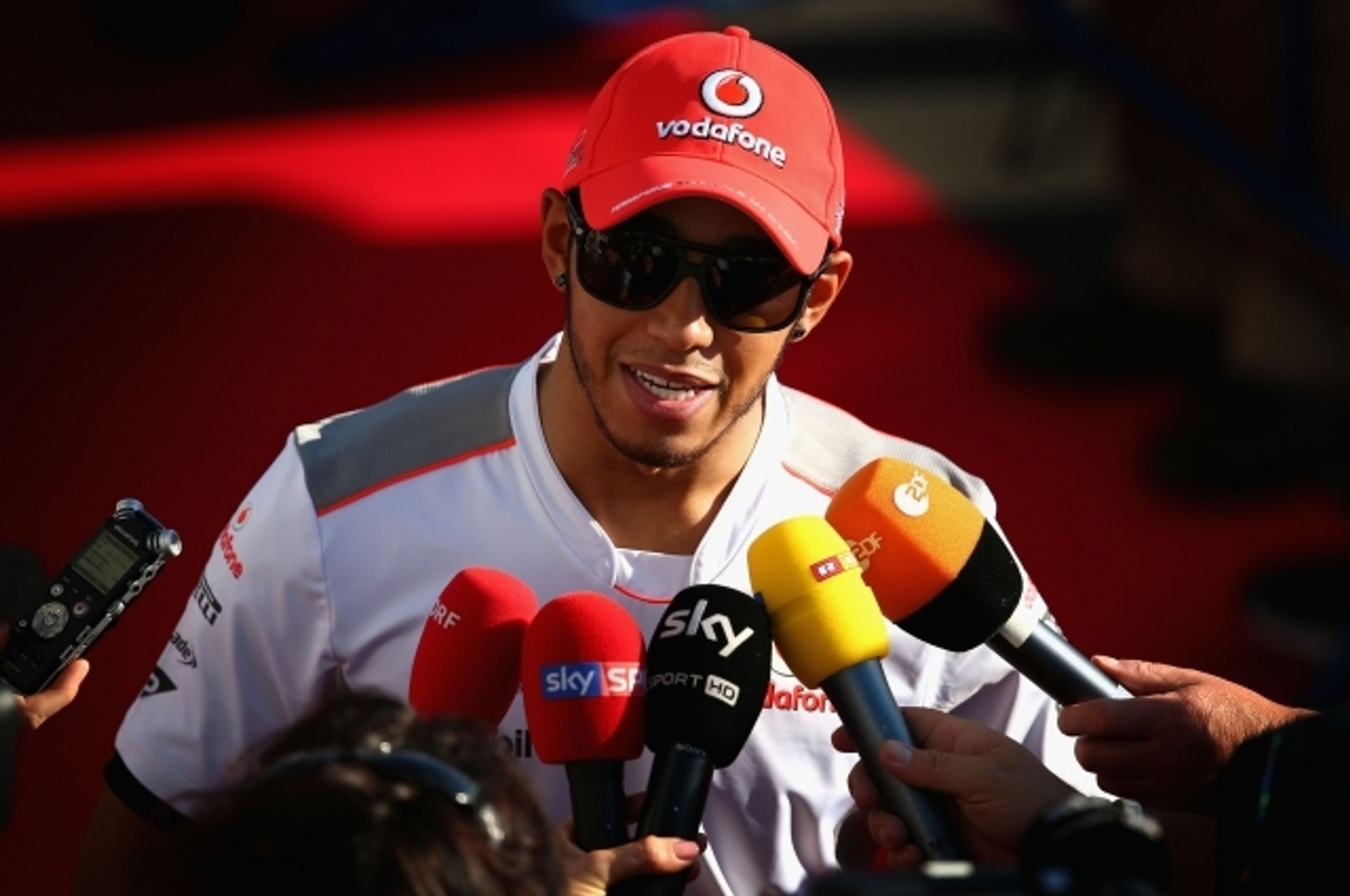 Hamilton v Suzuce - 2 - GALERIE: Lewis Hamilton v Suzuce (6/8)